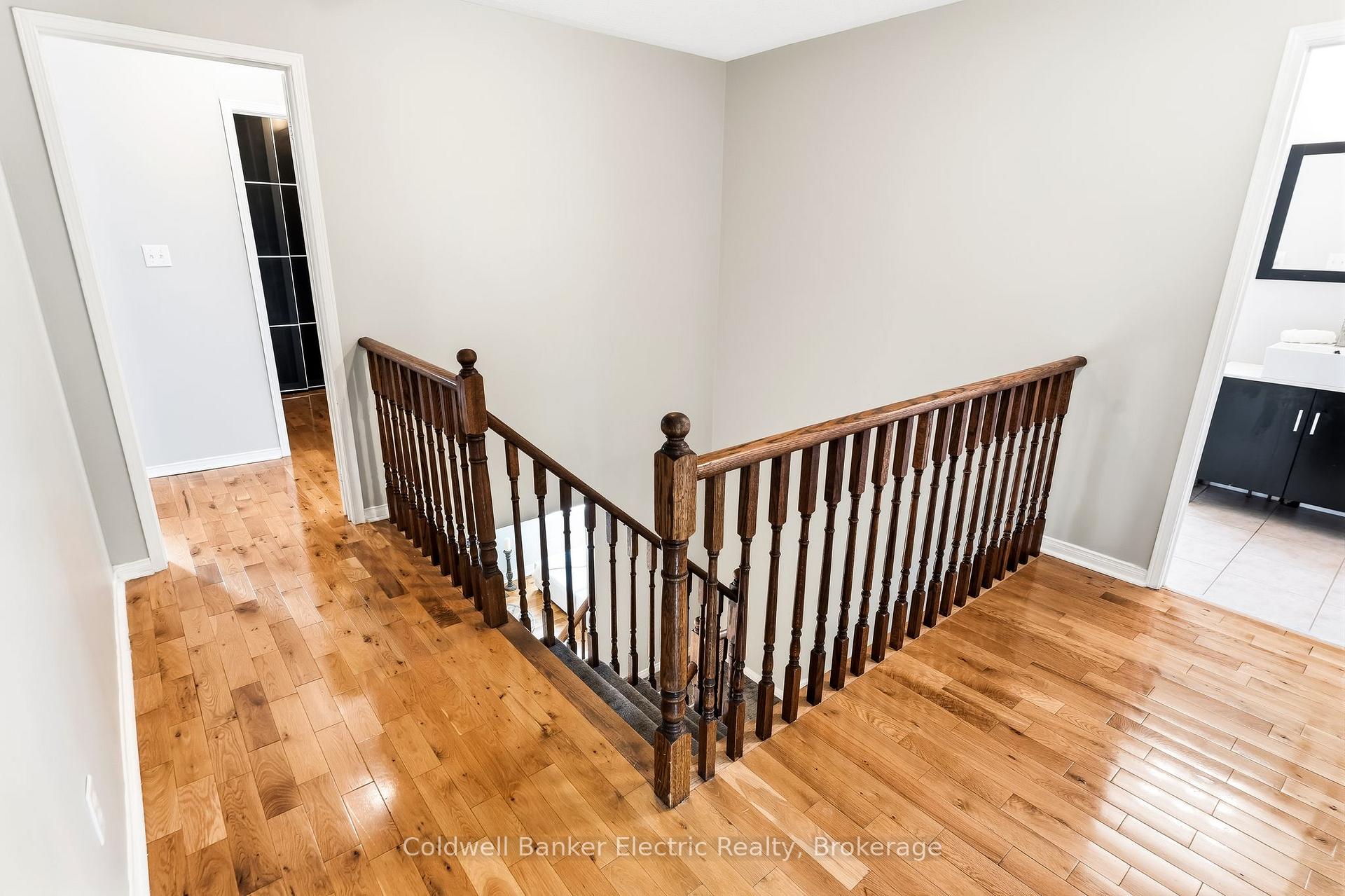 Photo 26 of 1407 Ashgrove Crescent, Oshawa, Pinecrest — HOMEH