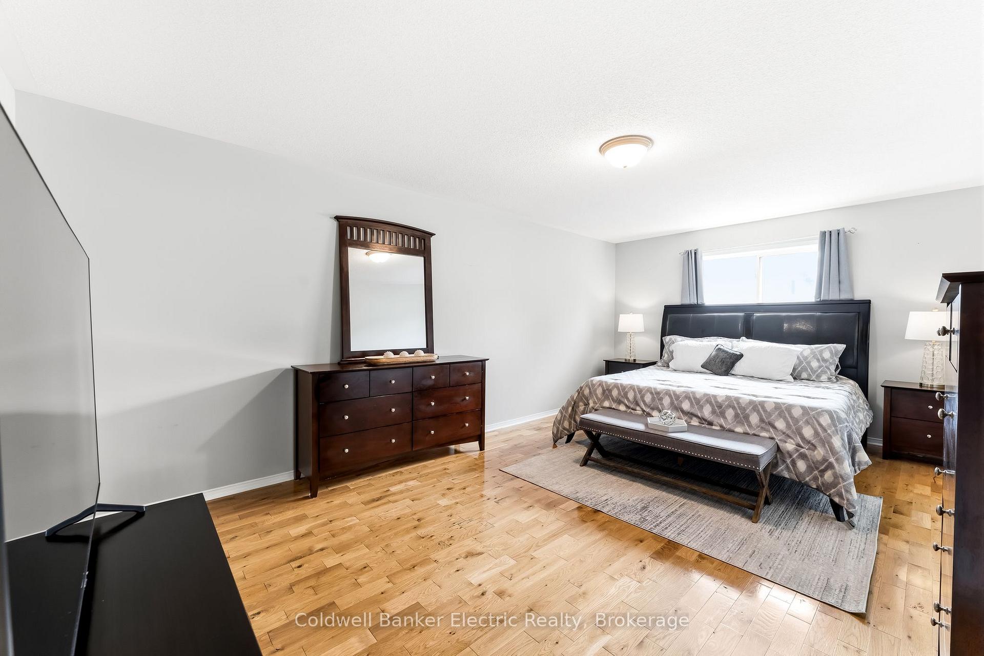 Photo 27 of 1407 Ashgrove Crescent, Oshawa, Pinecrest — HOMEH