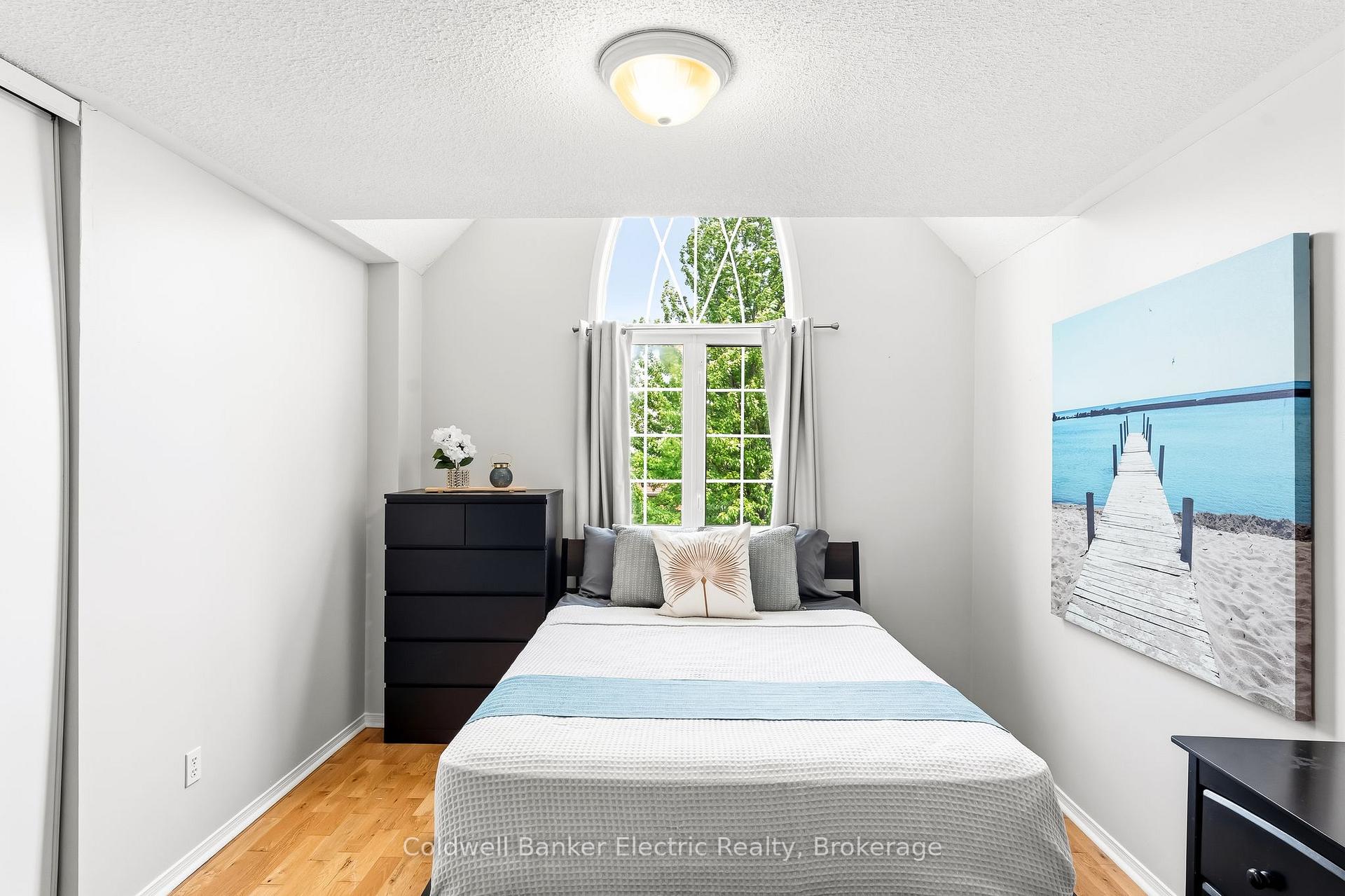 Photo 37 of 1407 Ashgrove Crescent, Oshawa, Pinecrest — HOMEH