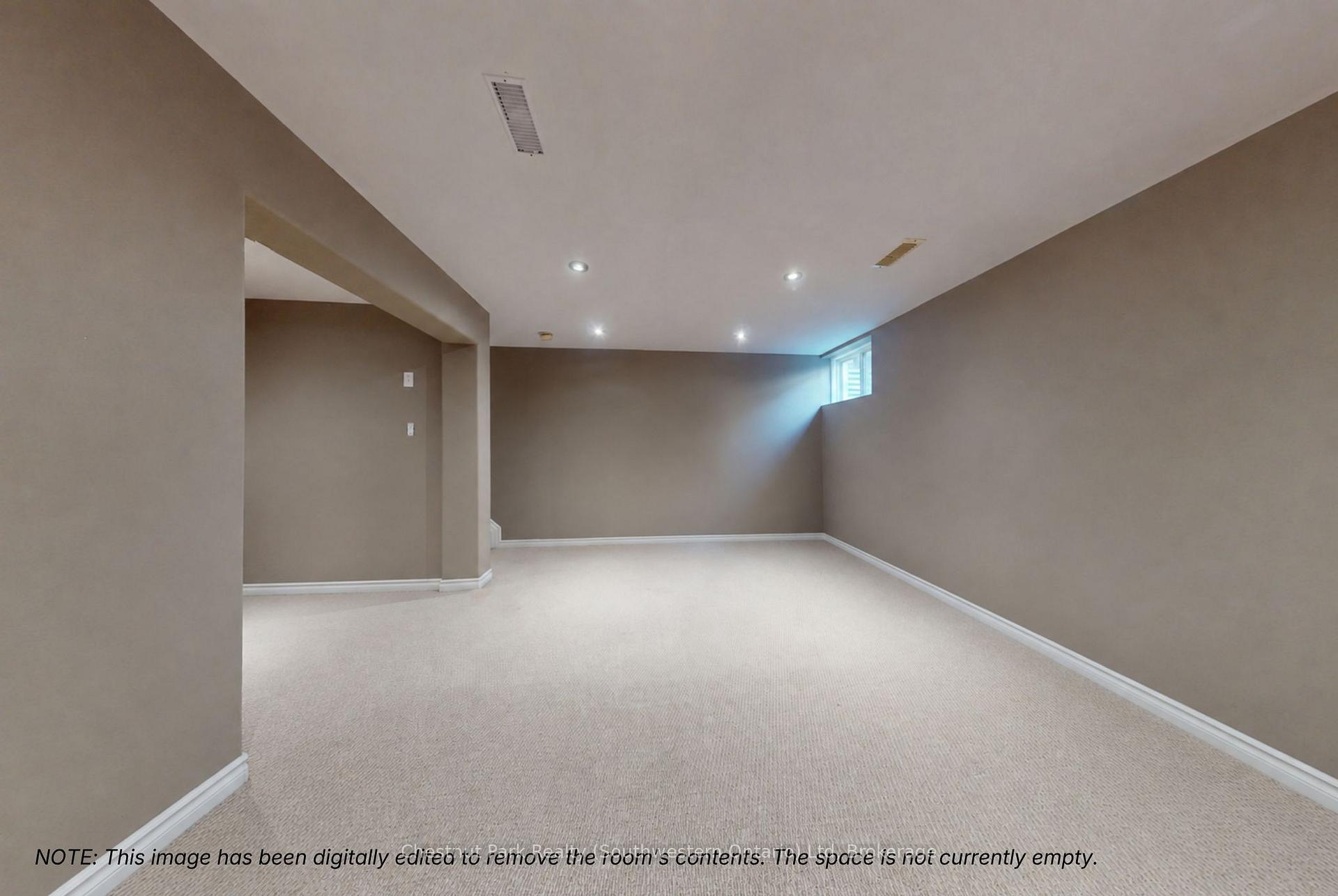 Photo 19 of 124 Gosling Gardens, Guelph, Clairfields/Hanlon Business Park — HOMEH