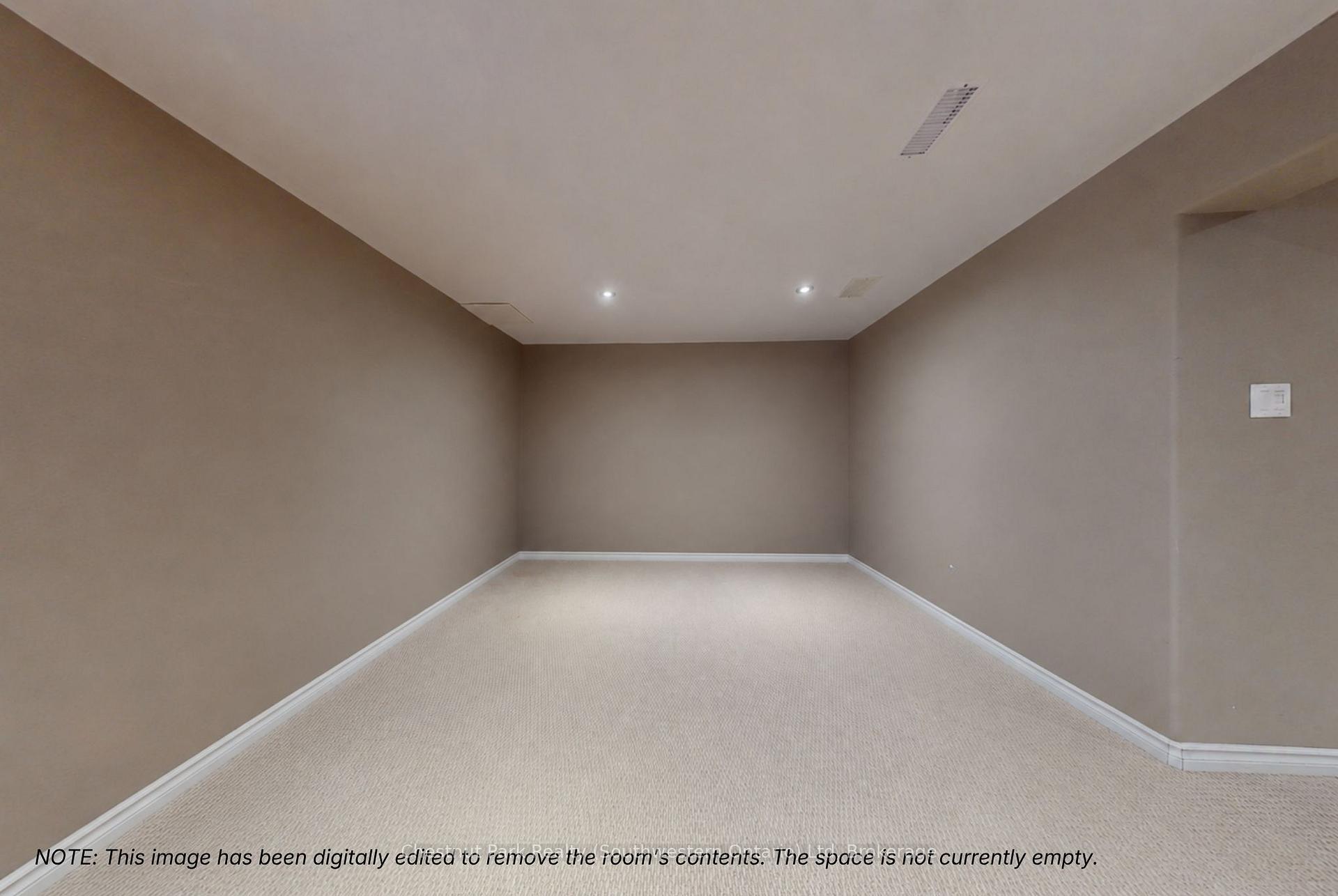 Photo 21 of 124 Gosling Gardens, Guelph, Clairfields/Hanlon Business Park — HOMEH