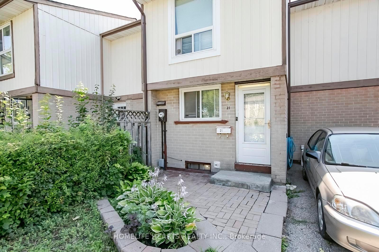 Photo 4 of 21 Jackman Drive, Brampton, Northgate — HOMEH
