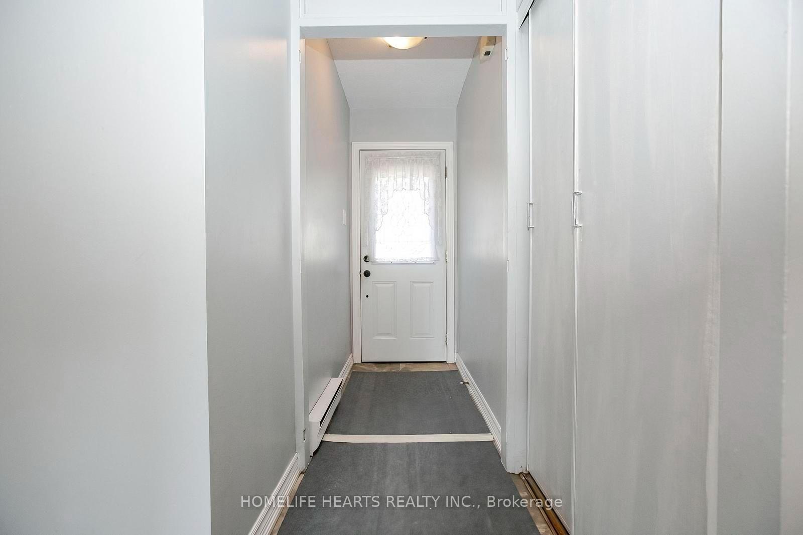 Photo 6 of 21 Jackman Drive, Brampton, Northgate — HOMEH