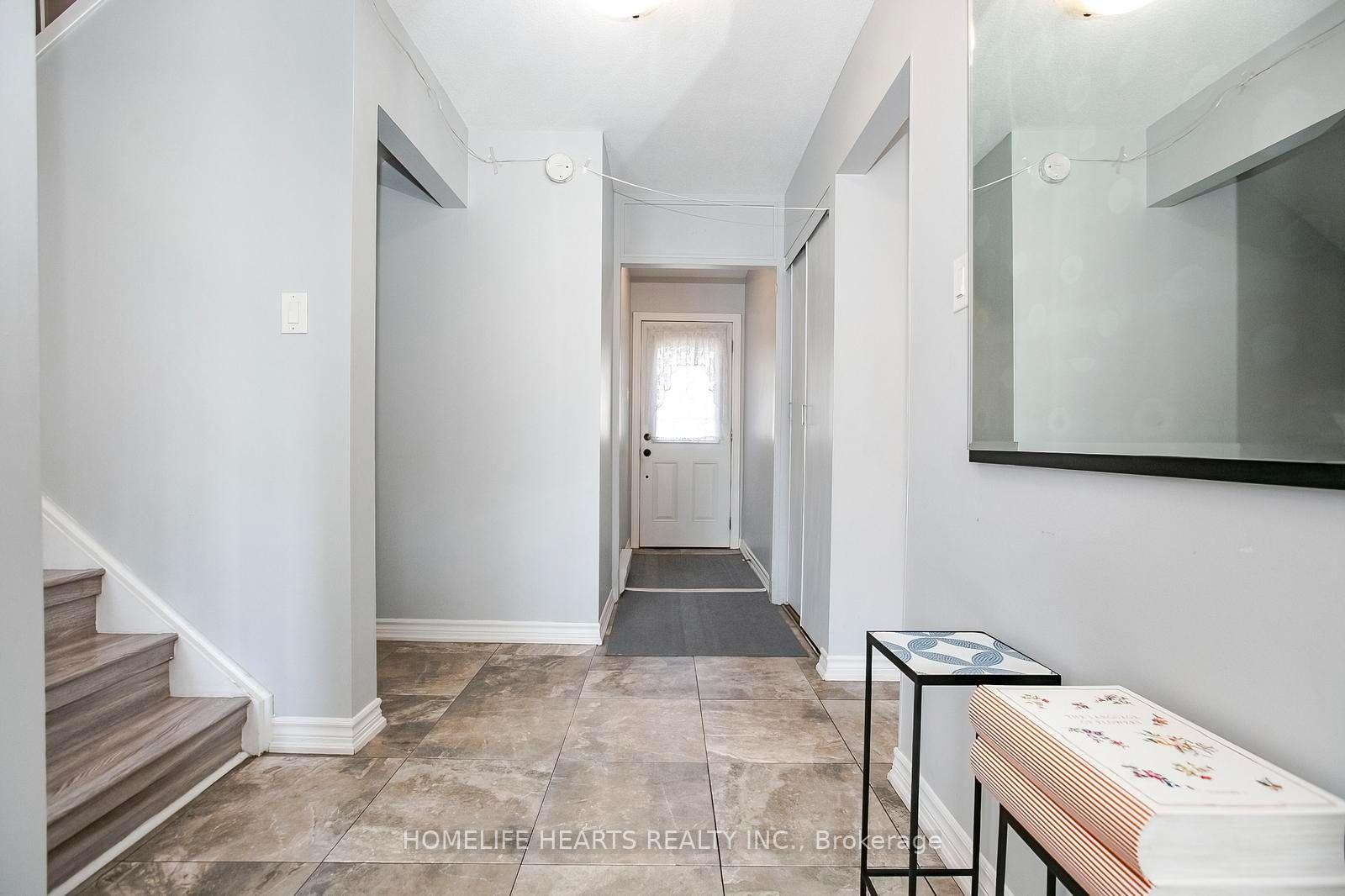 Photo 8 of 21 Jackman Drive, Brampton, Northgate — HOMEH