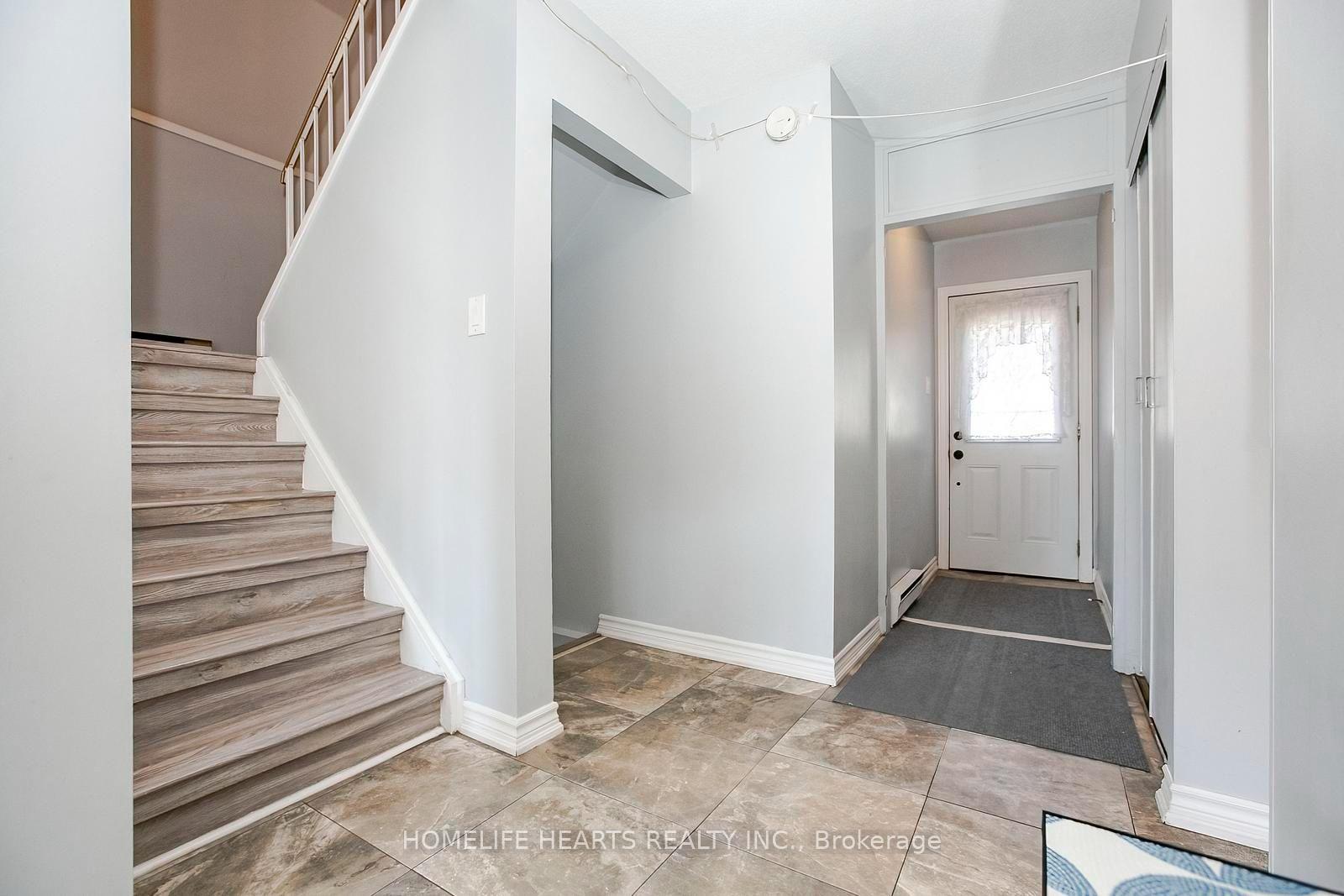 Photo 9 of 21 Jackman Drive, Brampton, Northgate — HOMEH