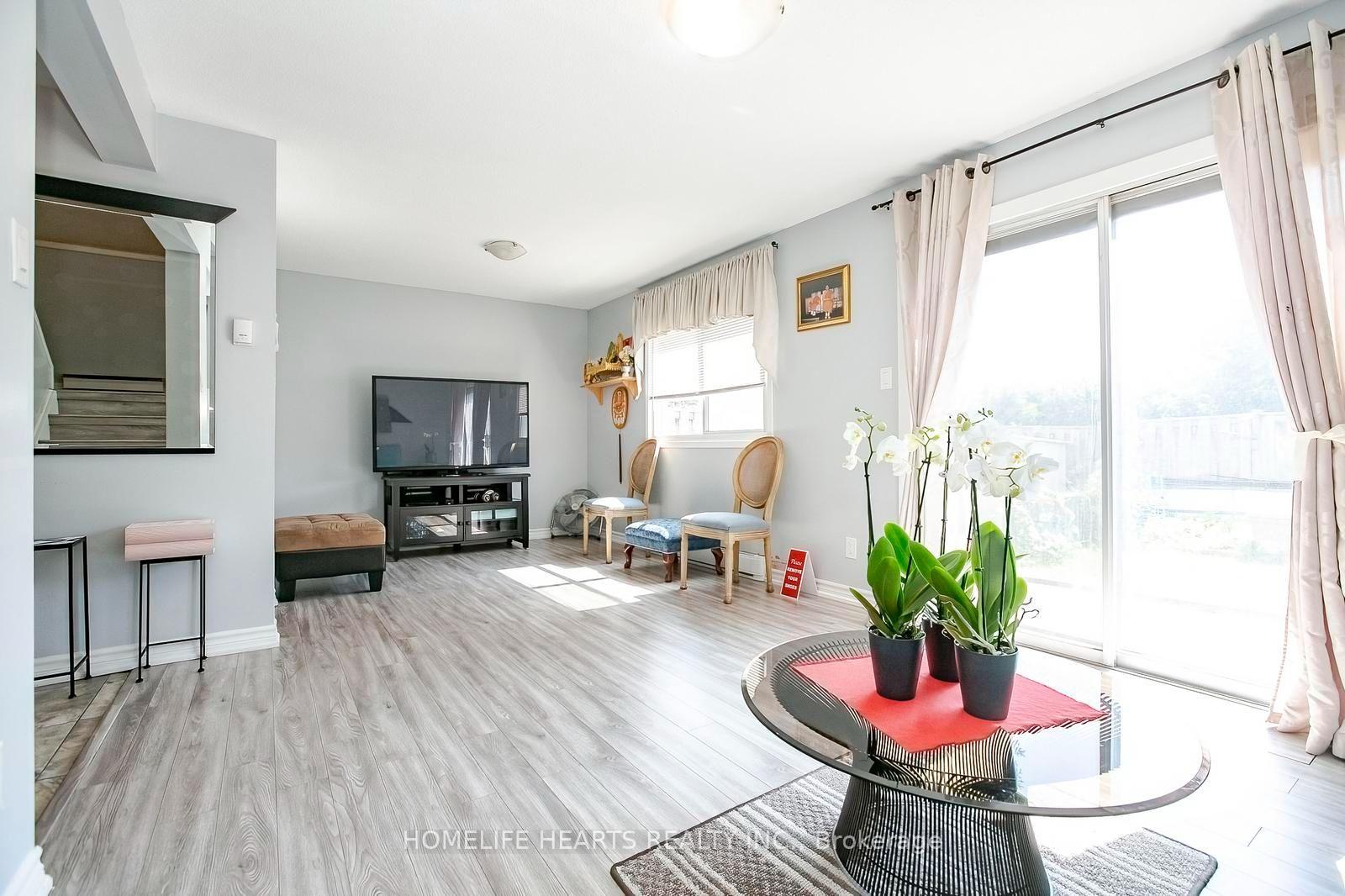 Photo 13 of 21 Jackman Drive, Brampton, Northgate — HOMEH