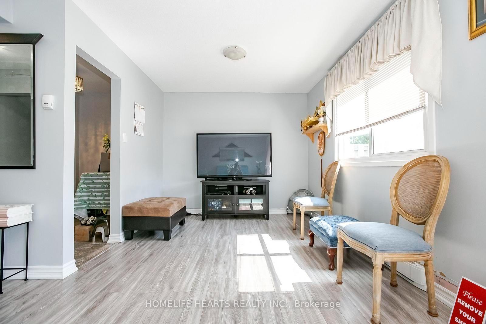 Photo 15 of 21 Jackman Drive, Brampton, Northgate — HOMEH