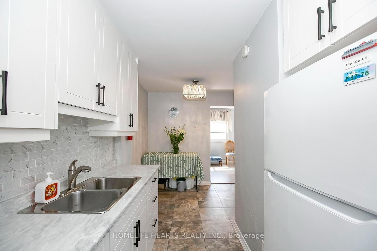 Photo 23 of 21 Jackman Drive, Brampton, Northgate — HOMEH