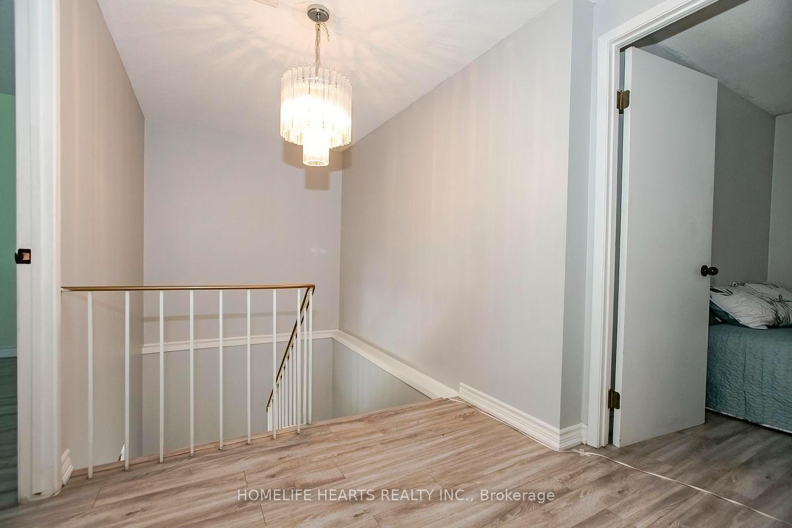 Photo 38 of 21 Jackman Drive, Brampton, Northgate — HOMEH