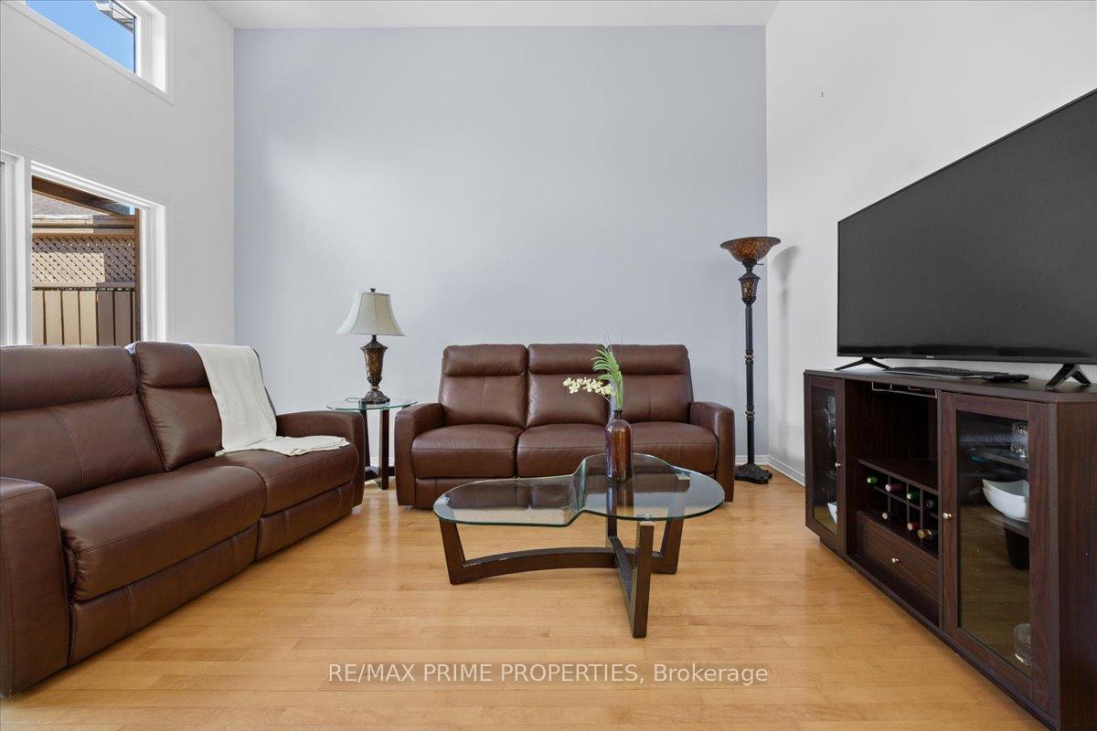 Photo 7 of 201 Gladeview Private, Ottawa, Upper Hunt Club — HOMEH