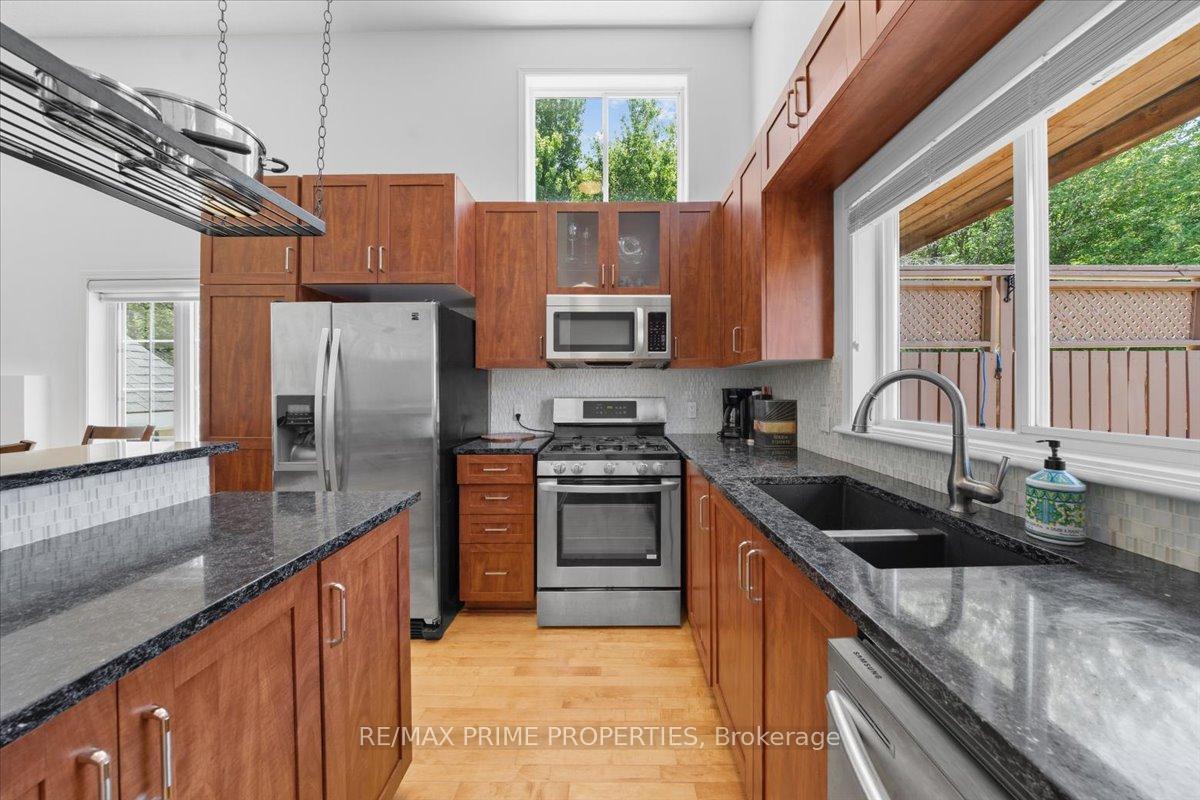 Photo 11 of 201 Gladeview Private, Ottawa, Upper Hunt Club — HOMEH