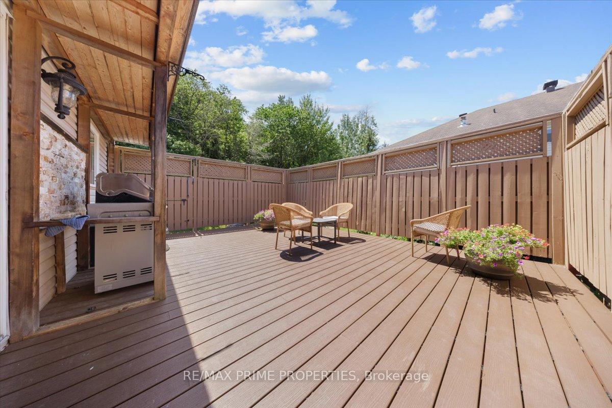 Photo 15 of 201 Gladeview Private, Ottawa, Upper Hunt Club — HOMEH