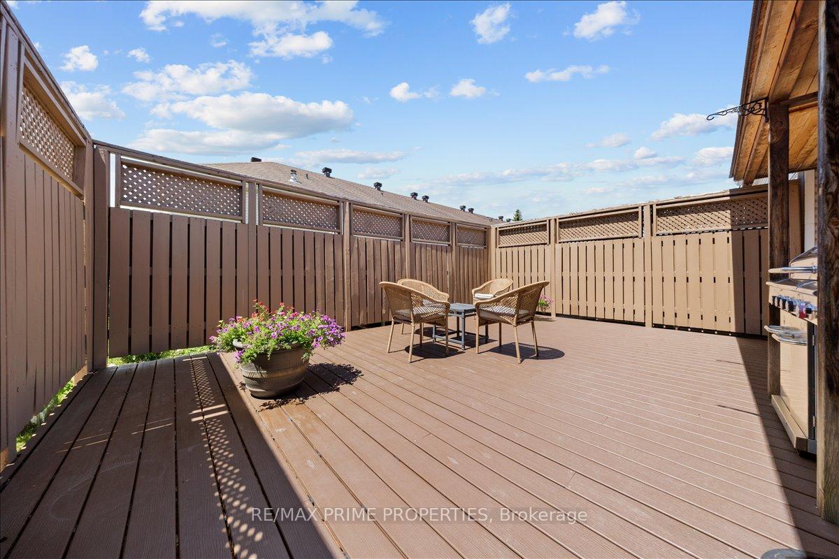Photo 17 of 201 Gladeview Private, Ottawa, Upper Hunt Club — HOMEH