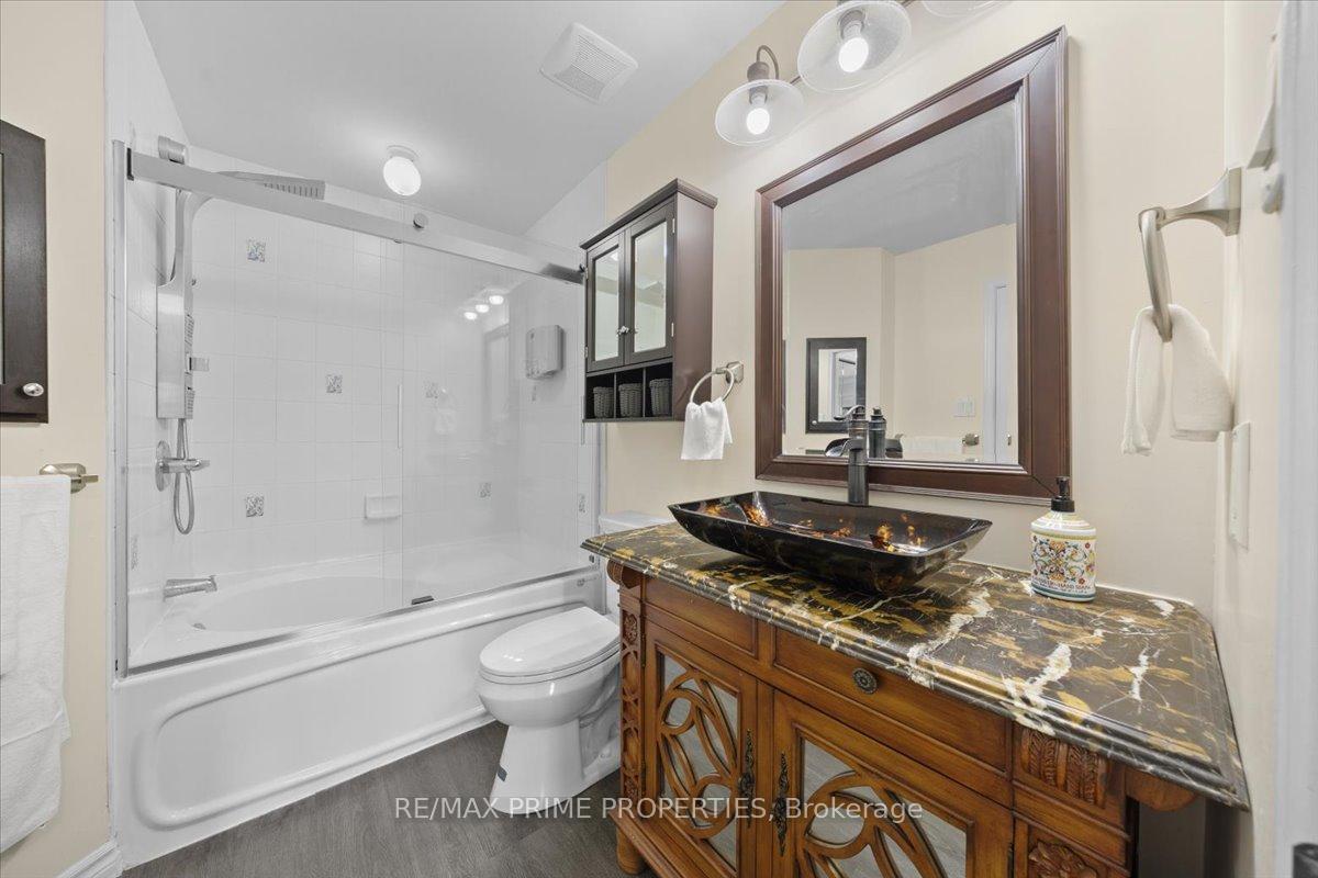 Photo 26 of 201 Gladeview Private, Ottawa, Upper Hunt Club — HOMEH