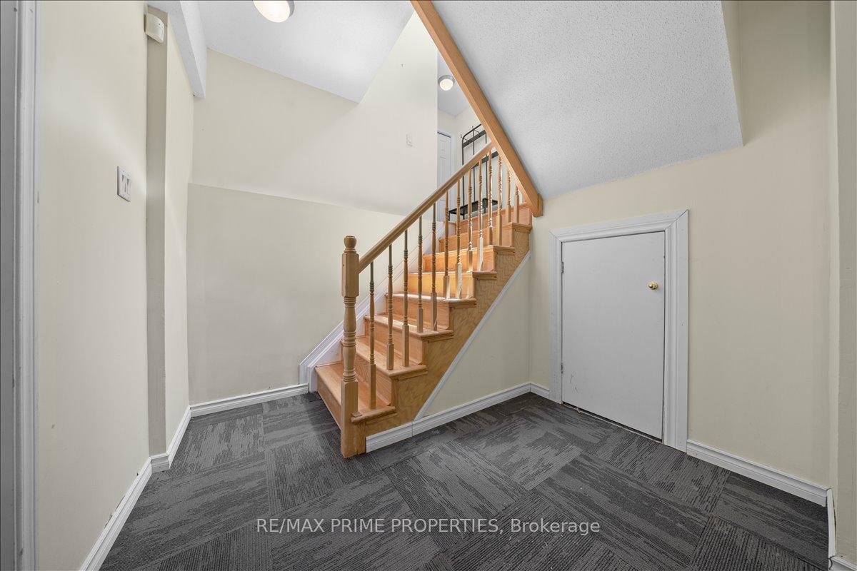 Photo 29 of 201 Gladeview Private, Ottawa, Upper Hunt Club — HOMEH
