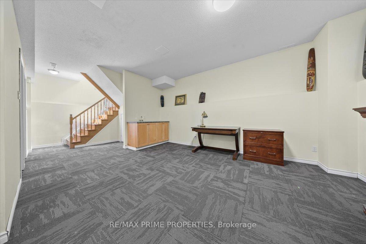 Photo 31 of 201 Gladeview Private, Ottawa, Upper Hunt Club — HOMEH