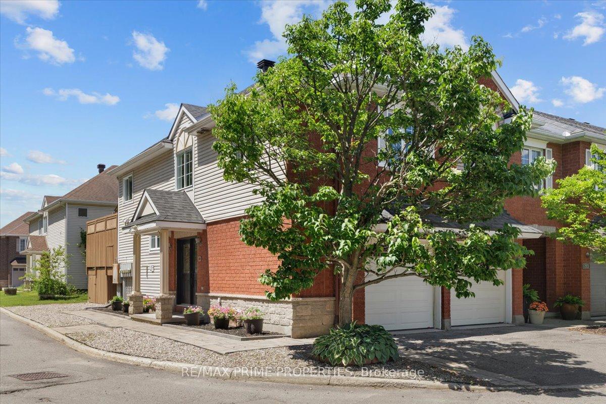 Photo 35 of 201 Gladeview Private, Ottawa, Upper Hunt Club — HOMEH