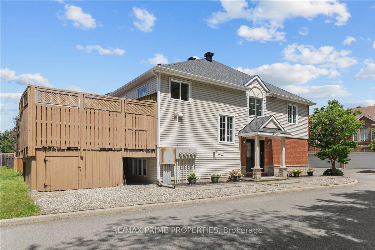 Photo 37 of 201 Gladeview Private, Ottawa, Upper Hunt Club — HOMEH