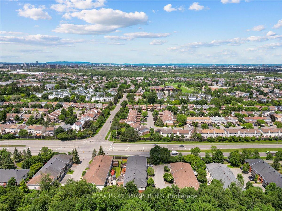 Photo 38 of 201 Gladeview Private, Ottawa, Upper Hunt Club — HOMEH