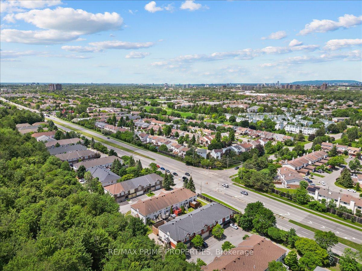 Photo 42 of 201 Gladeview Private, Ottawa, Upper Hunt Club — HOMEH