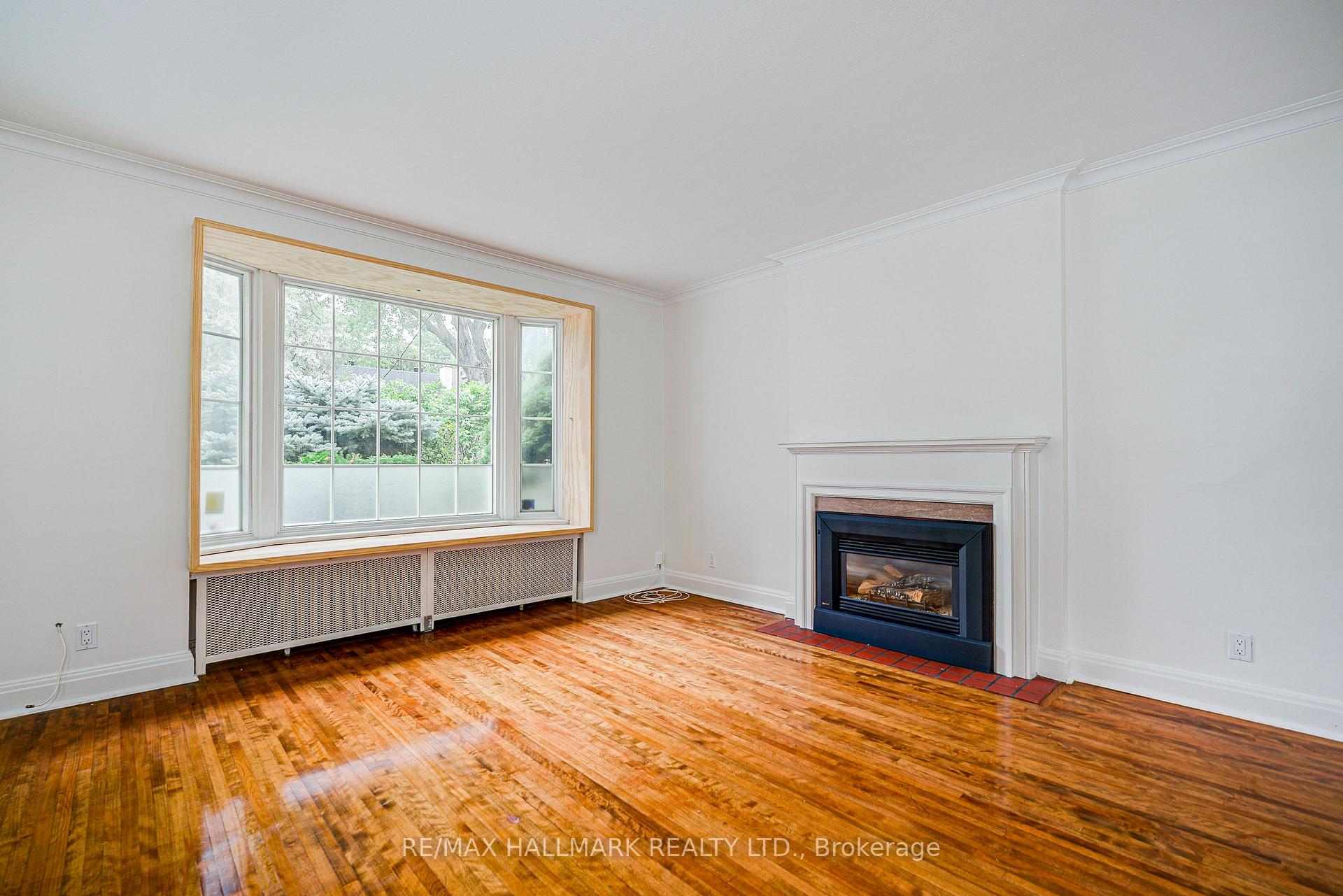 Photo 2 of 59 Fairfield Road, Toronto, Mount Pleasant East — HOMEH