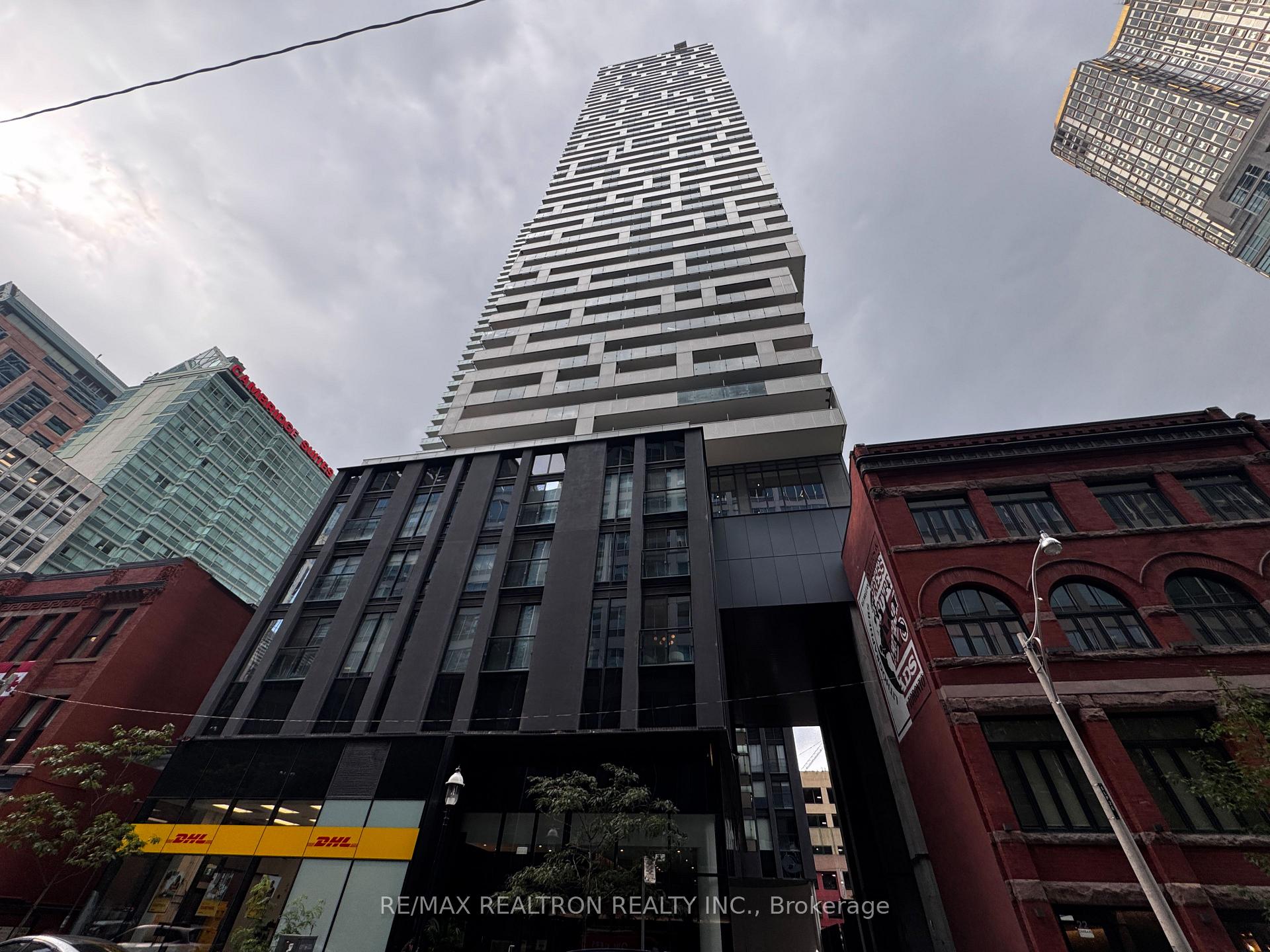 Front of Unit 3904, 20 Lombard Street
