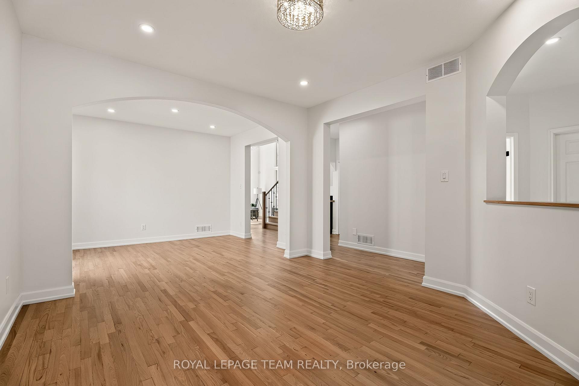 Photo 3 of 28 Borealis Crescent, Ottawa, Carson Meadows — HOMEH