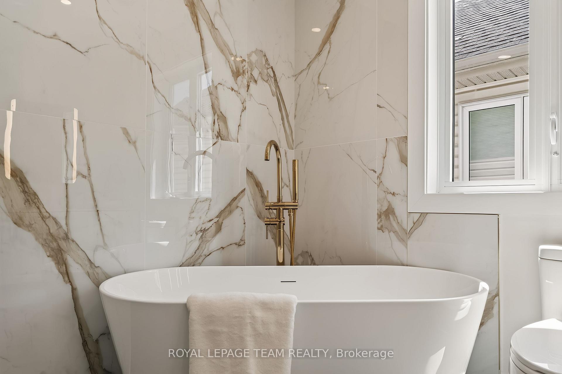 Photo 26 of 28 Borealis Crescent, Ottawa, Carson Meadows — HOMEH