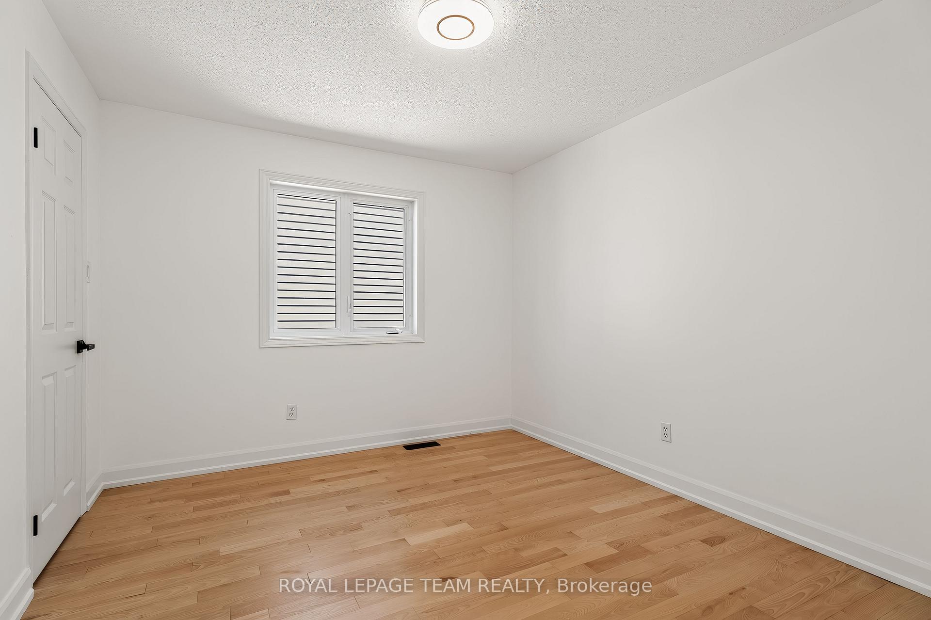 Photo 33 of 28 Borealis Crescent, Ottawa, Carson Meadows — HOMEH
