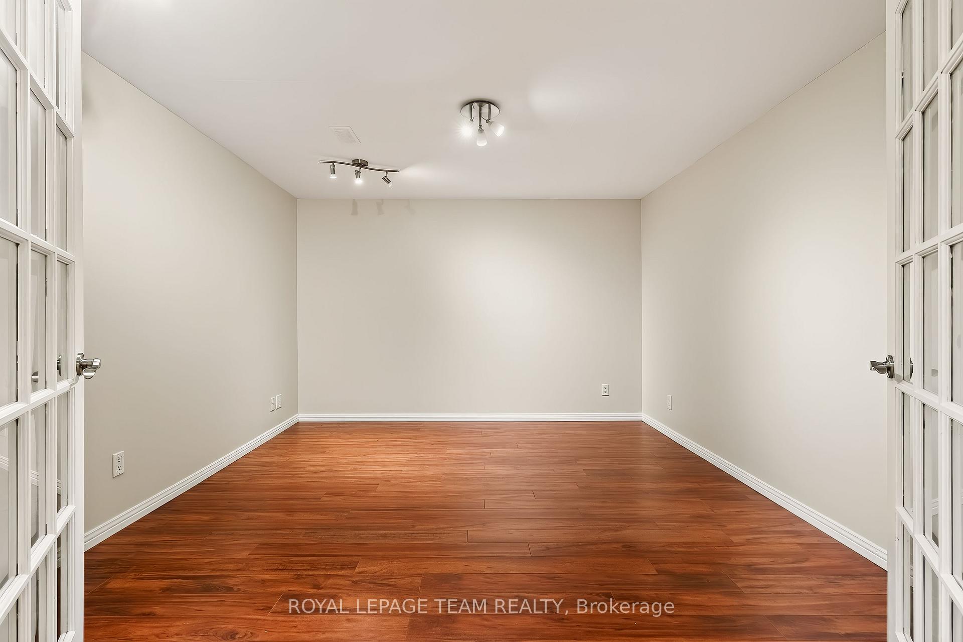 Photo 36 of 28 Borealis Crescent, Ottawa, Carson Meadows — HOMEH