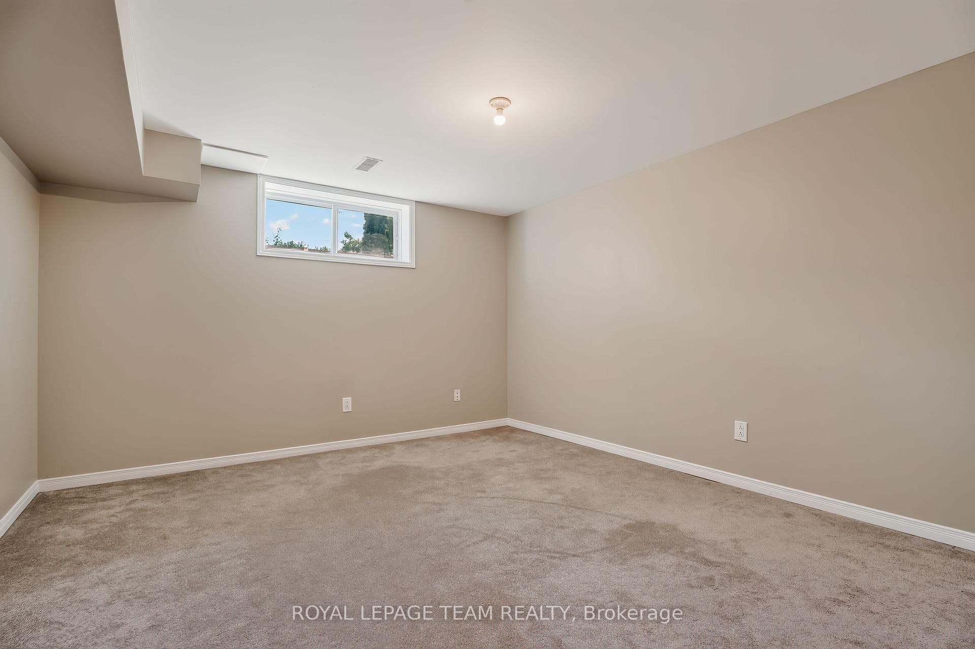 Photo 39 of 28 Borealis Crescent, Ottawa, Carson Meadows — HOMEH