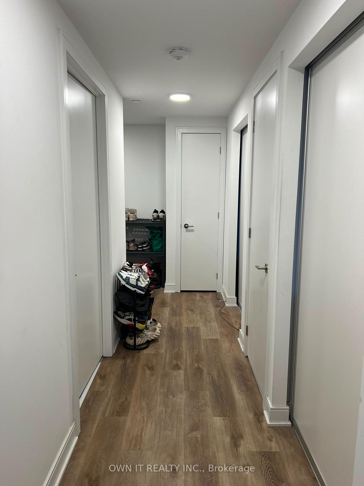 Photo 3 of Unit 403, 86 Dundas Street E, Mississauga, Cooksville — HOMEH