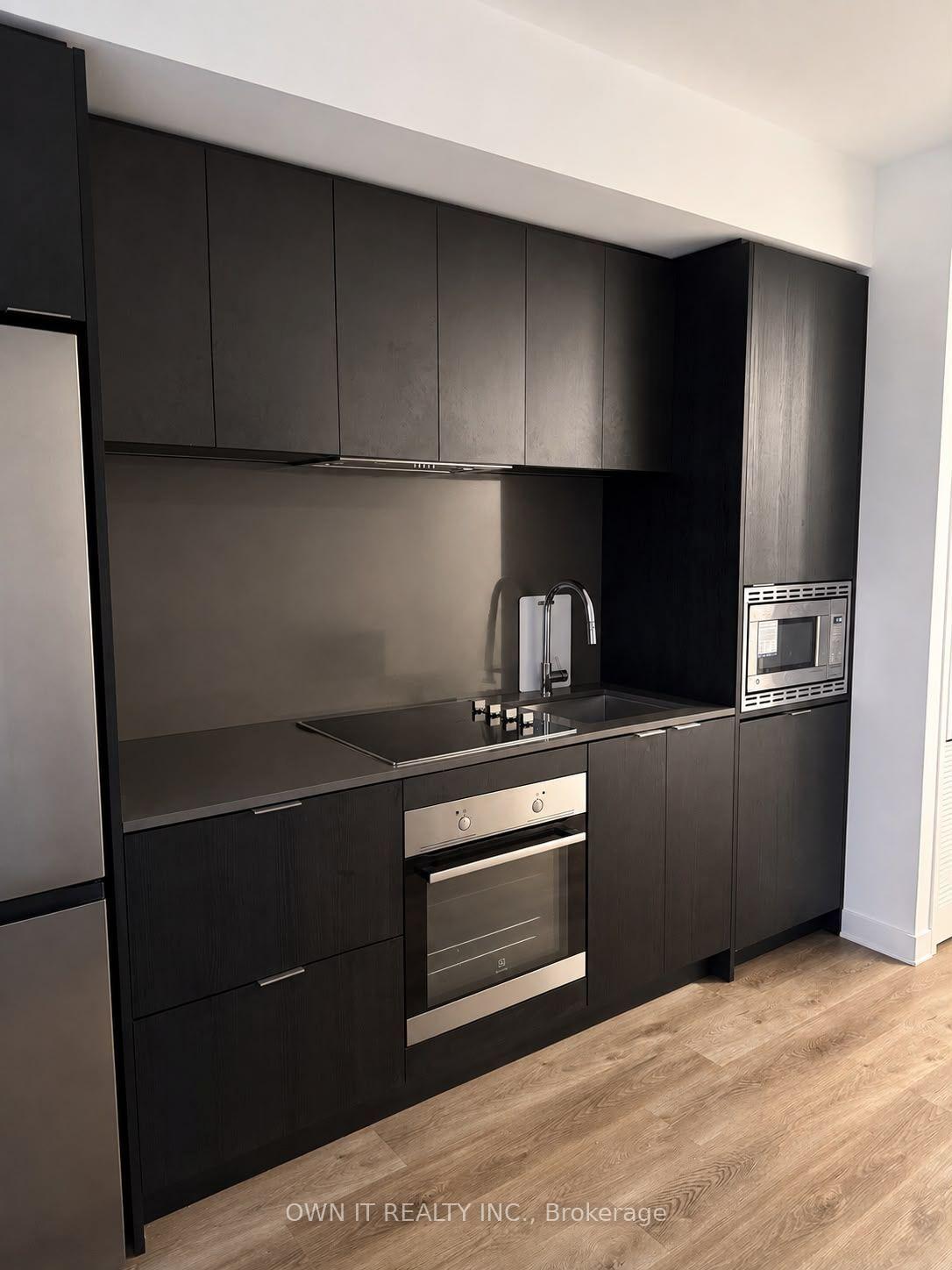 Photo 4 of Unit 403, 86 Dundas Street E, Mississauga, Cooksville — HOMEH