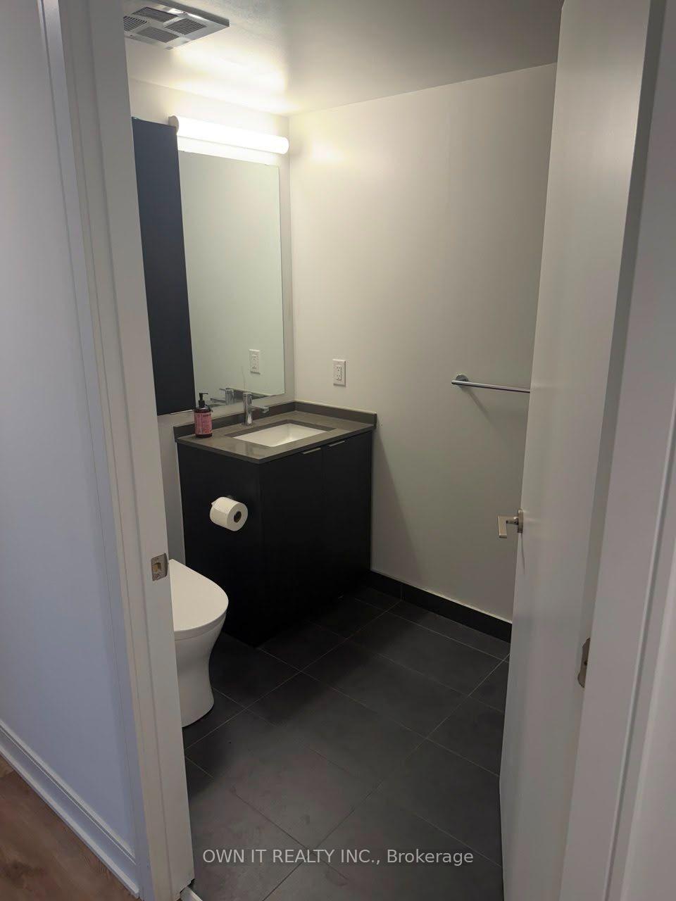 Photo 8 of Unit 403, 86 Dundas Street E, Mississauga, Cooksville — HOMEH