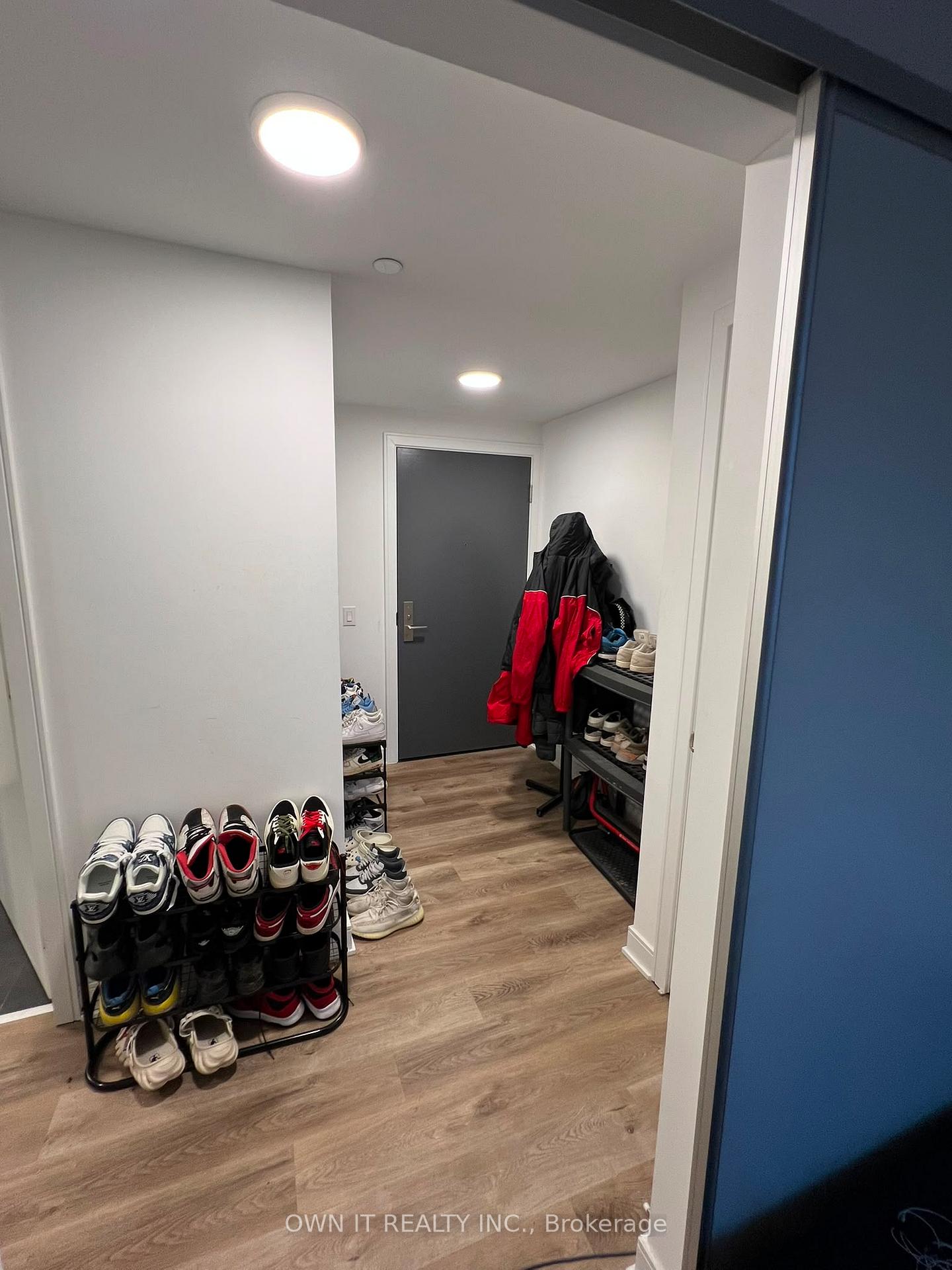 Photo 13 of Unit 403, 86 Dundas Street E, Mississauga, Cooksville — HOMEH