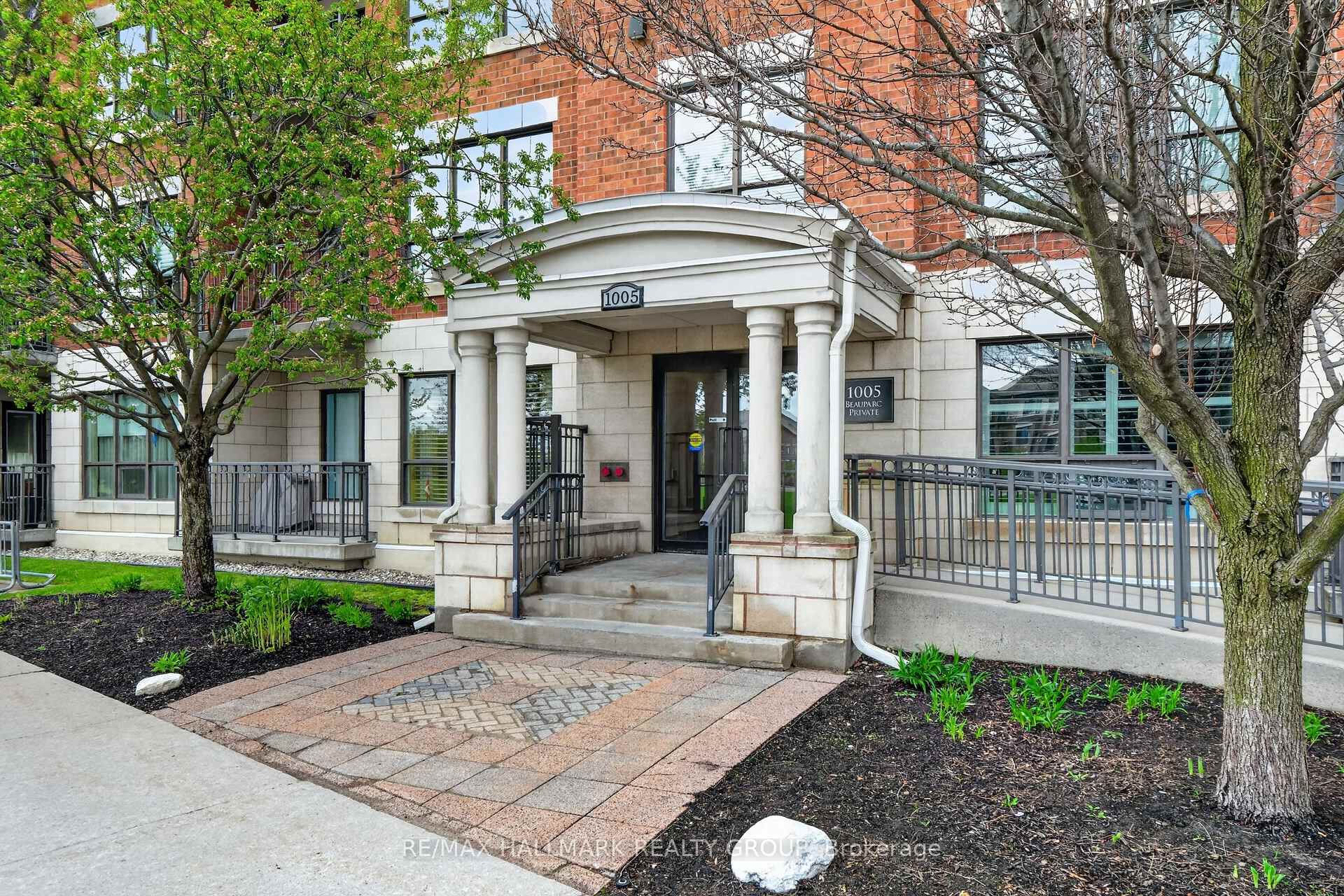 Photo 2 of Unit 301, 1005 Beauparc Private, Ottawa, Cyrville — HOMEH