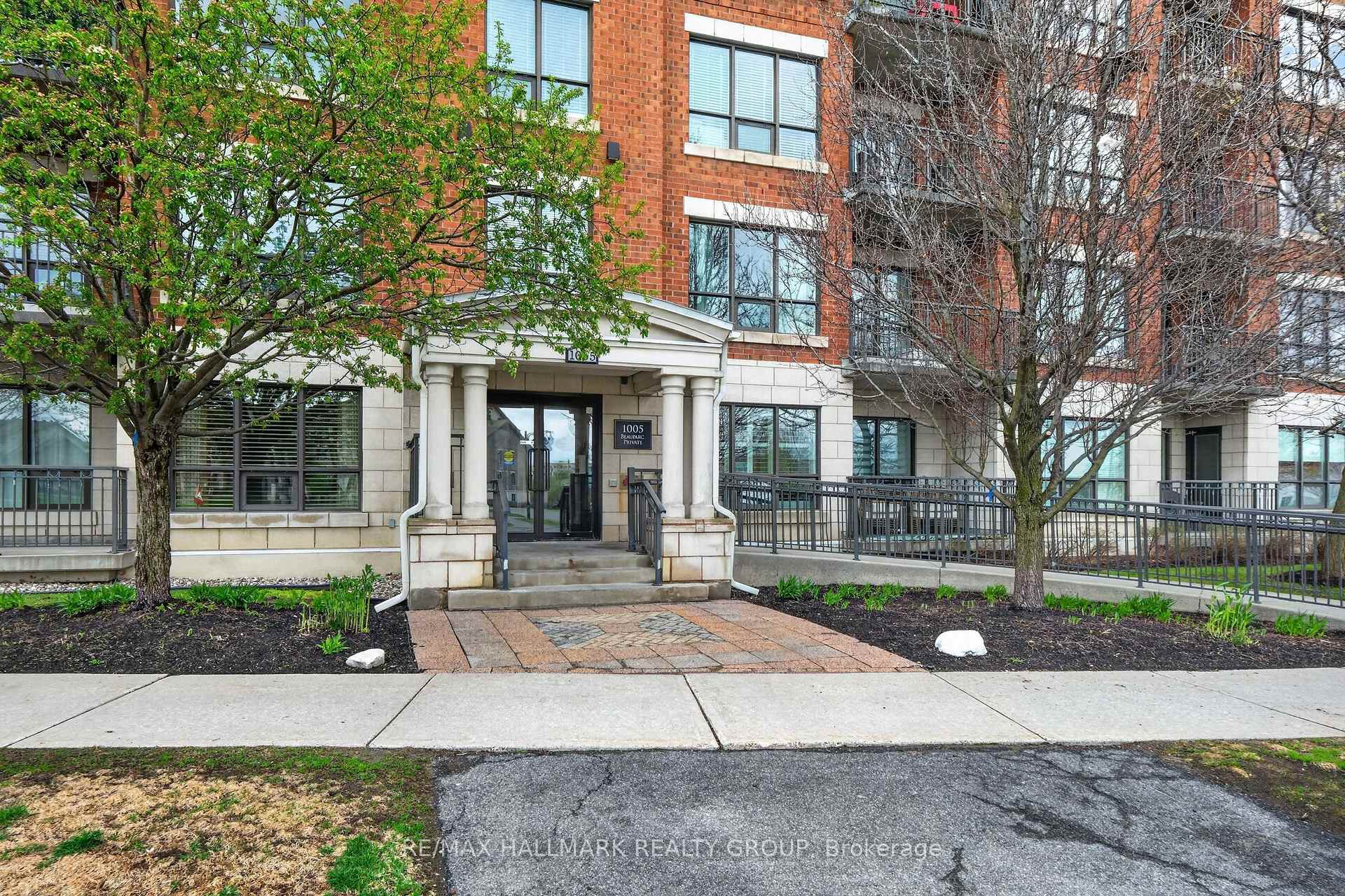 Photo 4 of Unit 301, 1005 Beauparc Private, Ottawa, Cyrville — HOMEH