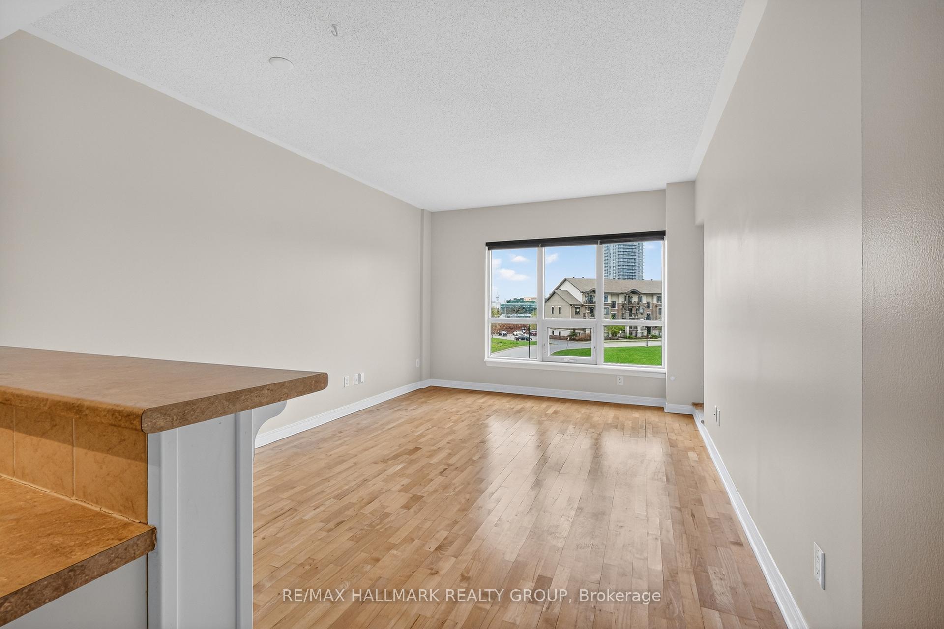 Photo 14 of Unit 301, 1005 Beauparc Private, Ottawa, Cyrville — HOMEH