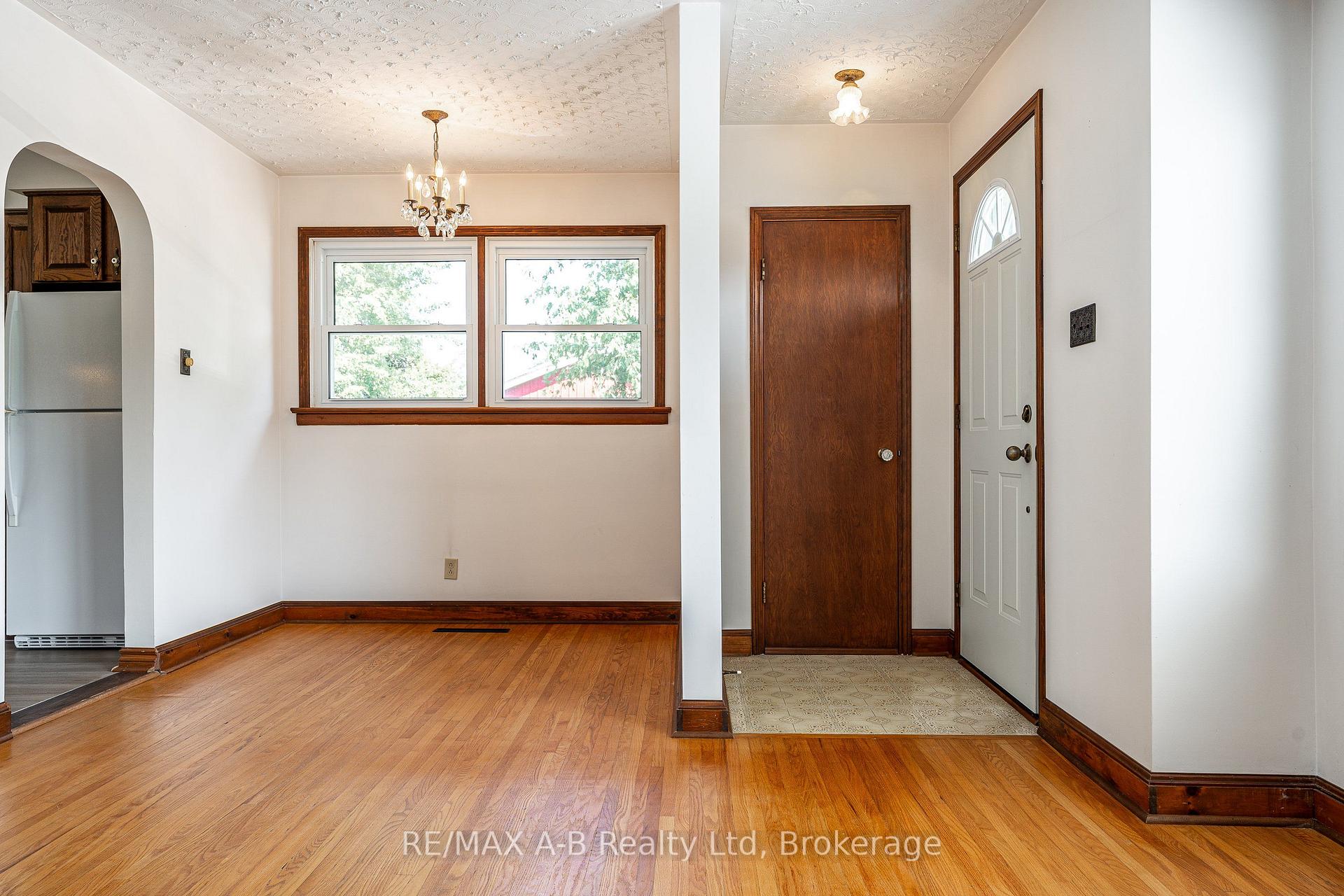 Photo 6 of 34 Warner Street, St. Marys — HOMEH
