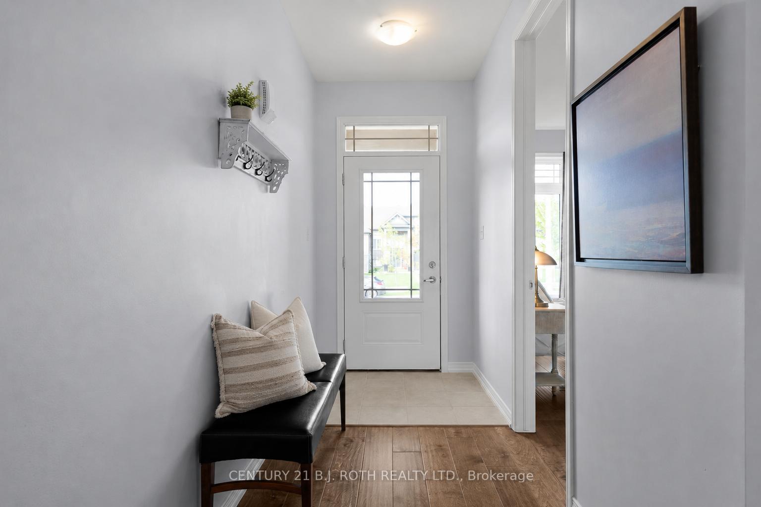 Photo 2 of 117 Isabella Drive, Orillia — HOMEH