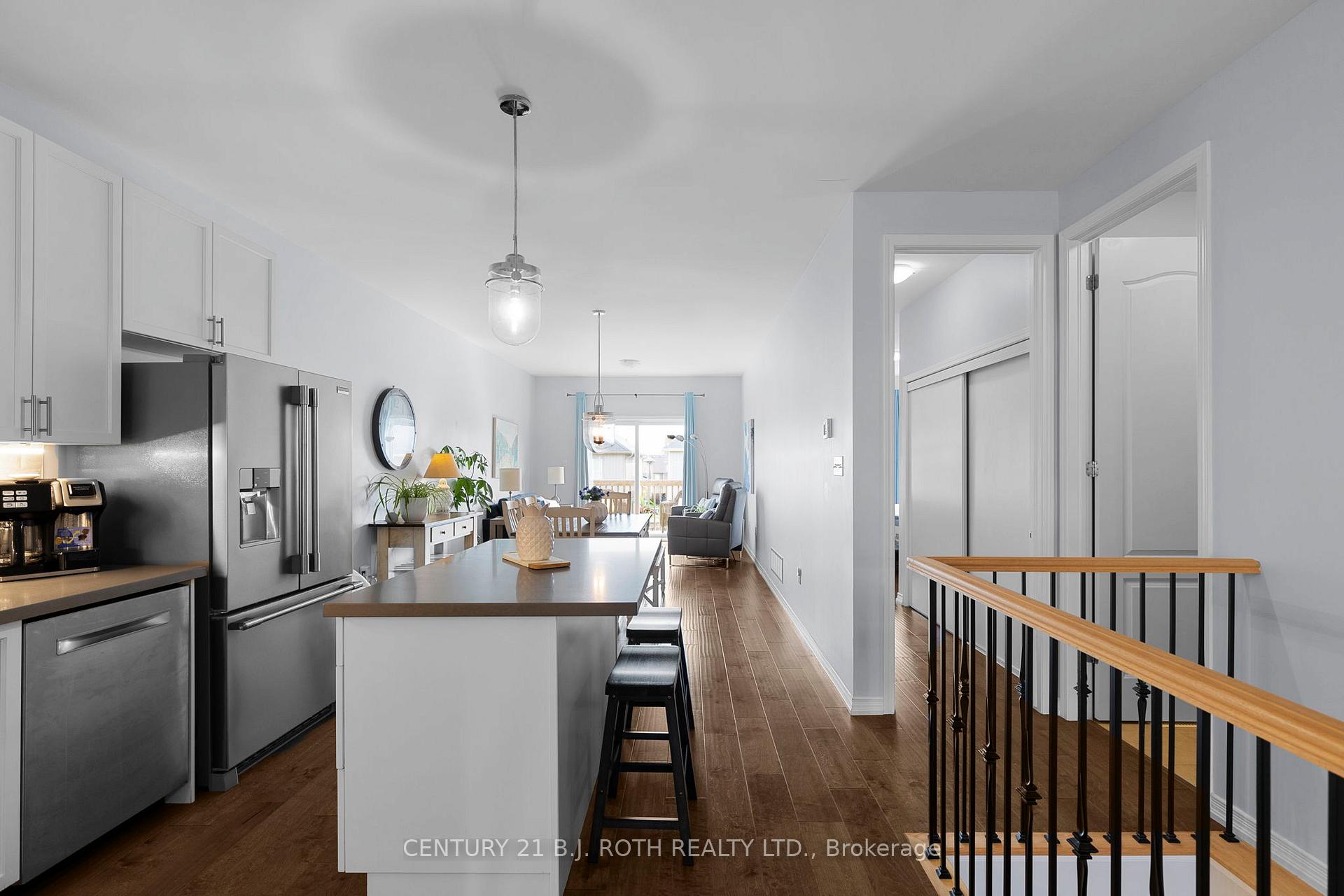 Photo 3 of 117 Isabella Drive, Orillia — HOMEH