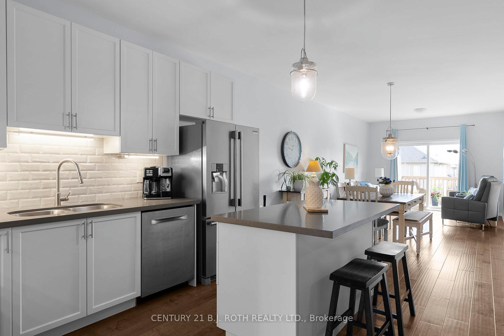 Photo 7 of 117 Isabella Drive, Orillia — HOMEH