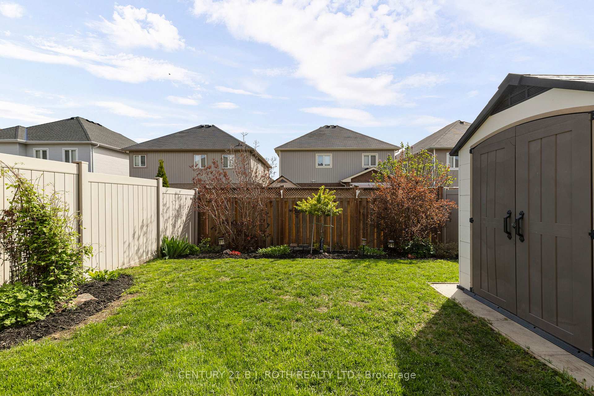 Photo 27 of 117 Isabella Drive, Orillia — HOMEH