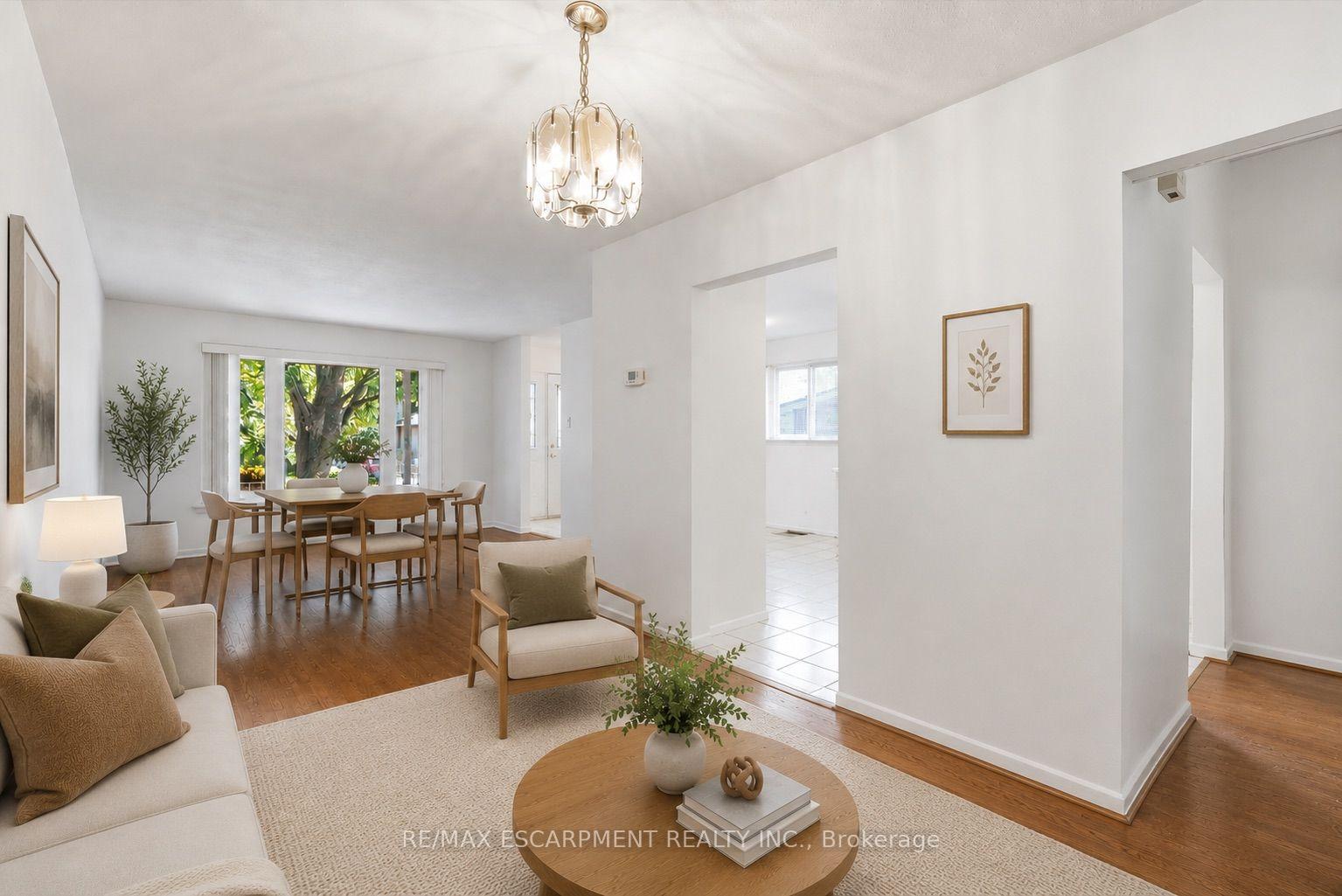 Photo 13 of 2469 Padstow Crescent, Mississauga, Clarkson — HOMEH