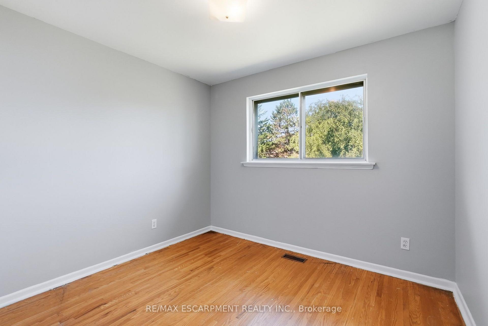 Photo 20 of 2469 Padstow Crescent, Mississauga, Clarkson — HOMEH