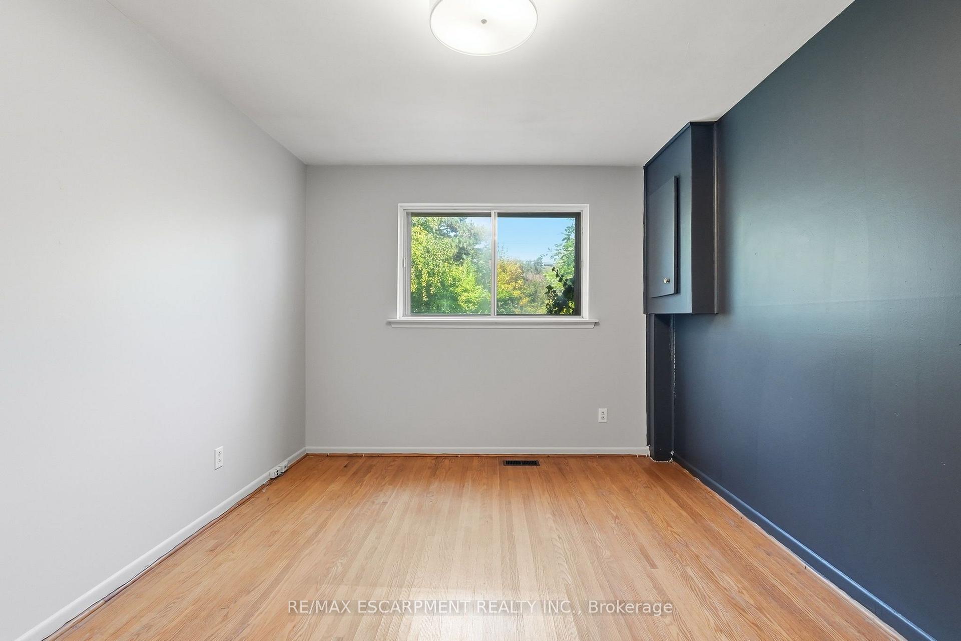 Photo 25 of 2469 Padstow Crescent, Mississauga, Clarkson — HOMEH