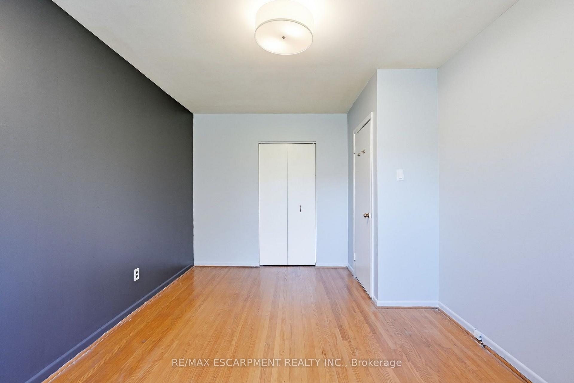 Photo 26 of 2469 Padstow Crescent, Mississauga, Clarkson — HOMEH