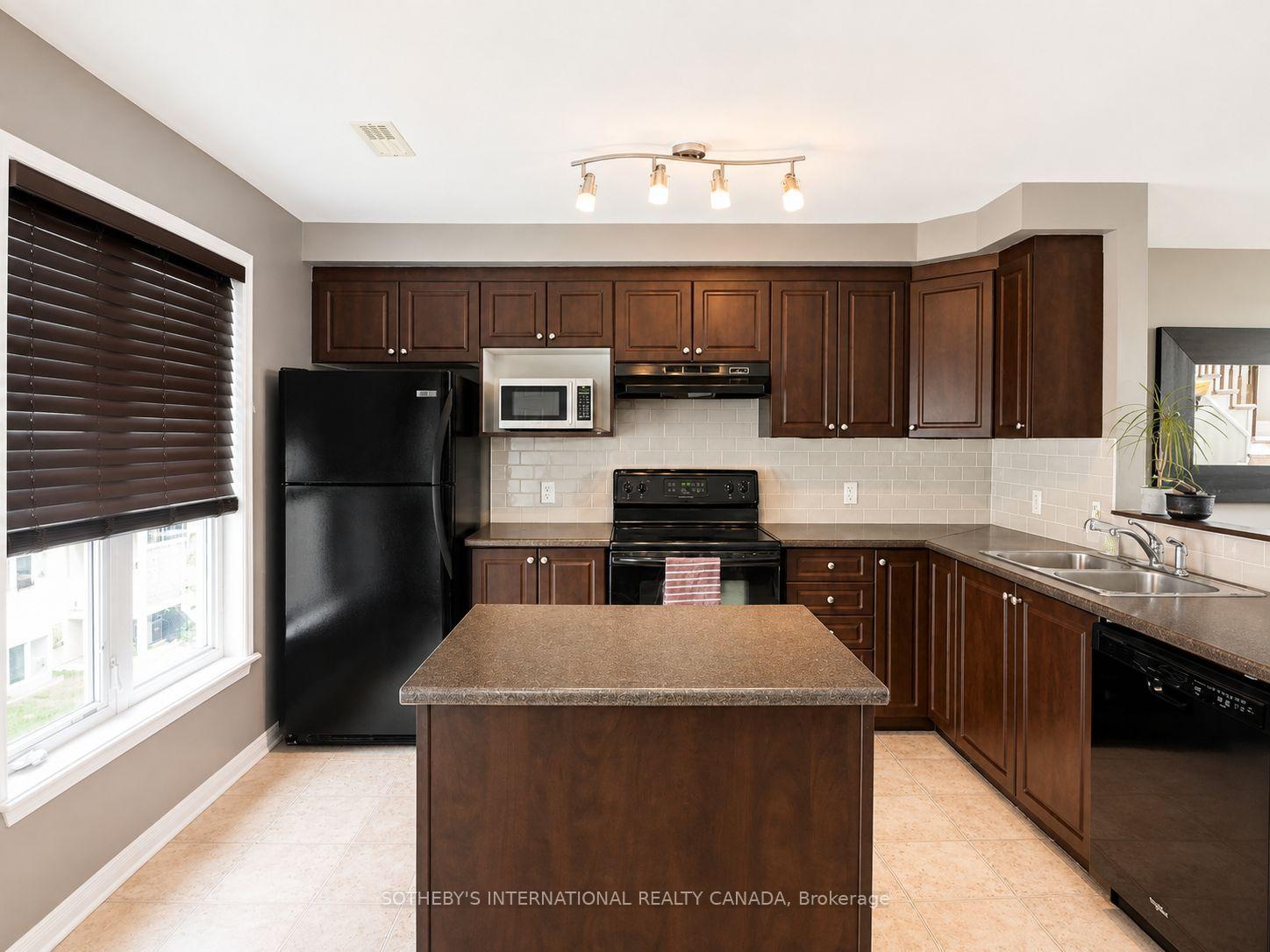 Photo 6 of 198 Keltie Private, Ottawa, Barrhaven - Longfields — HOMEH