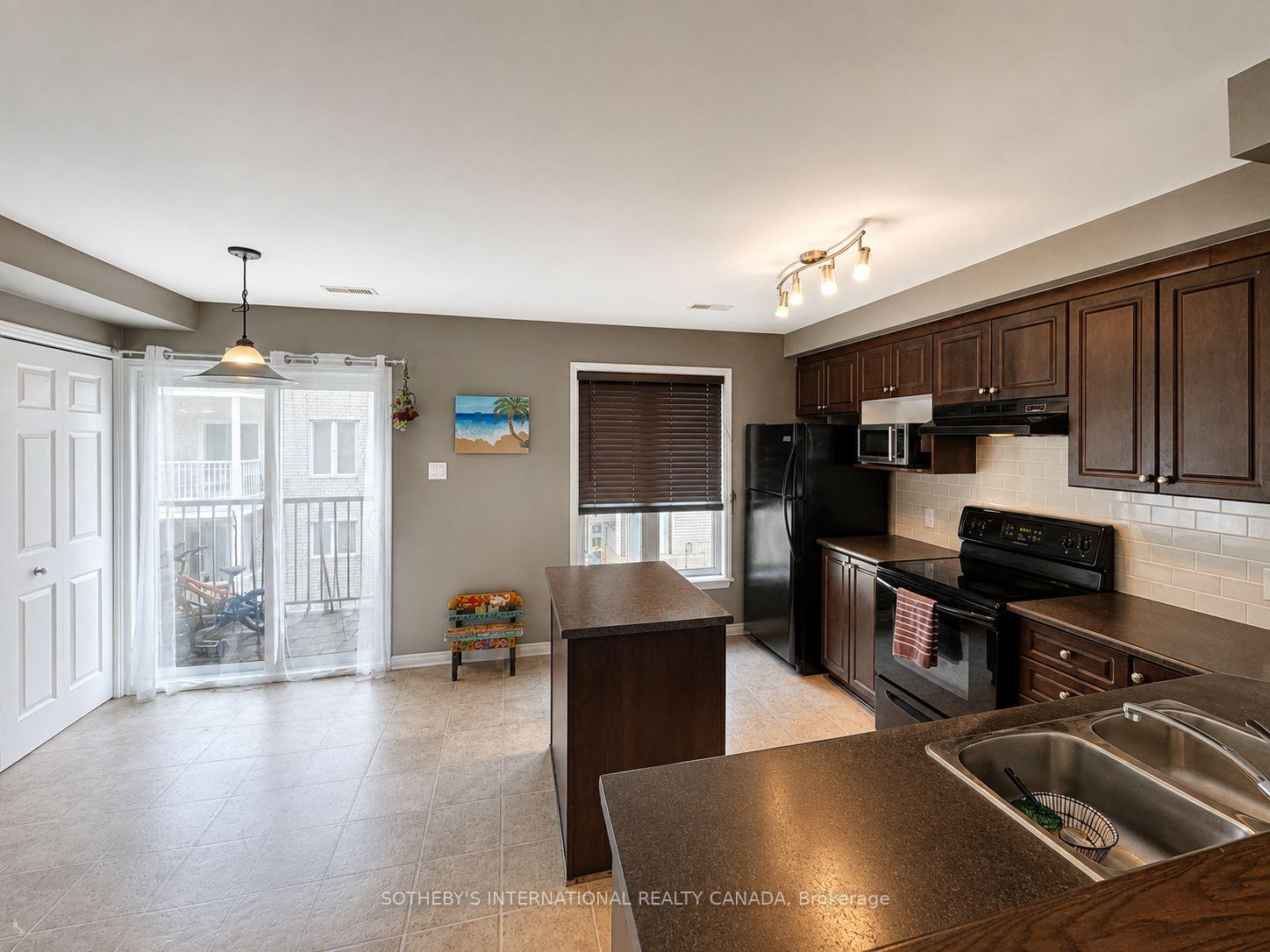Photo 7 of 198 Keltie Private, Ottawa, Barrhaven - Longfields — HOMEH