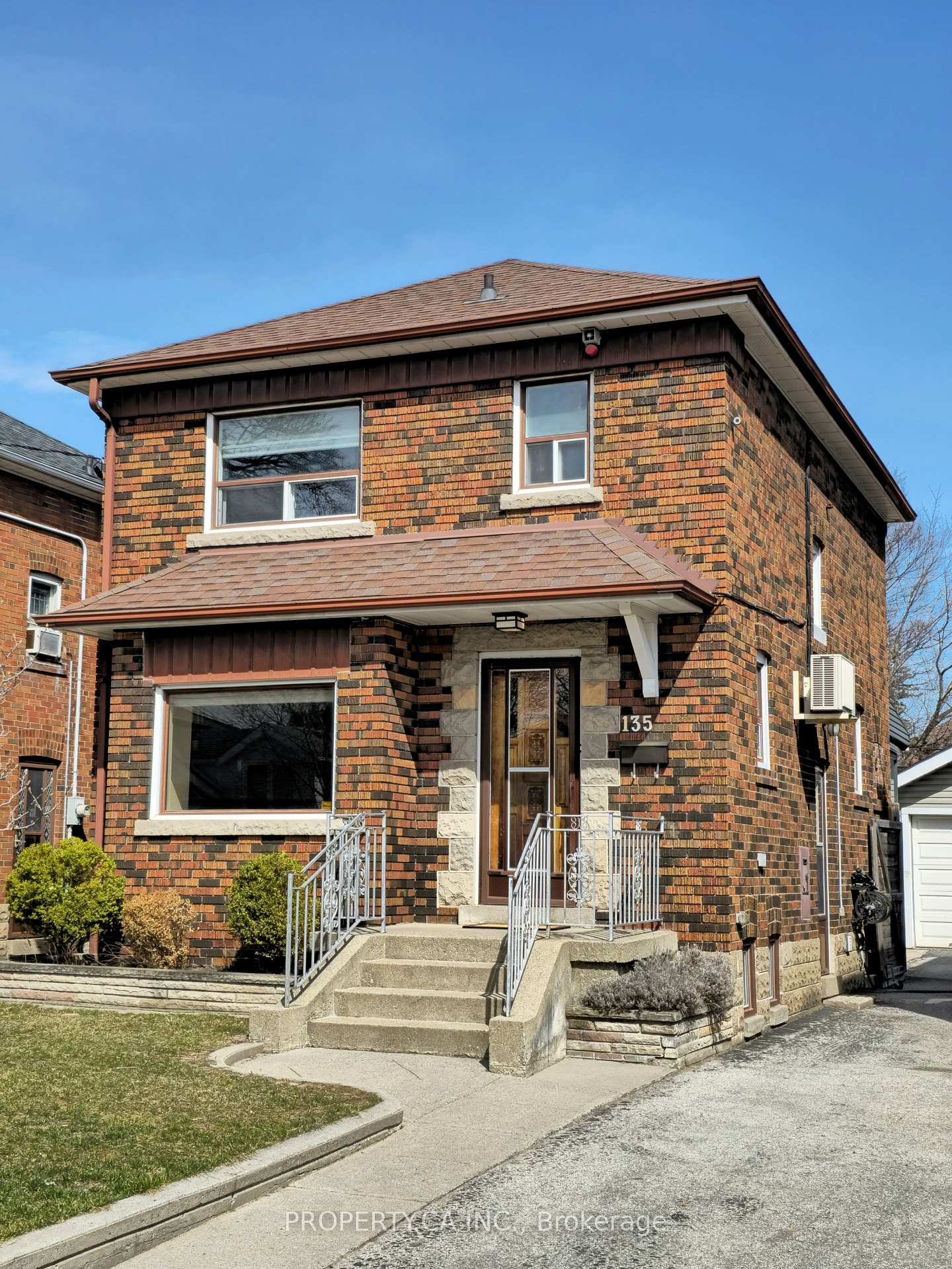 Photo 1 of 135 Cadorna Avenue, Toronto, East York — HOMEH